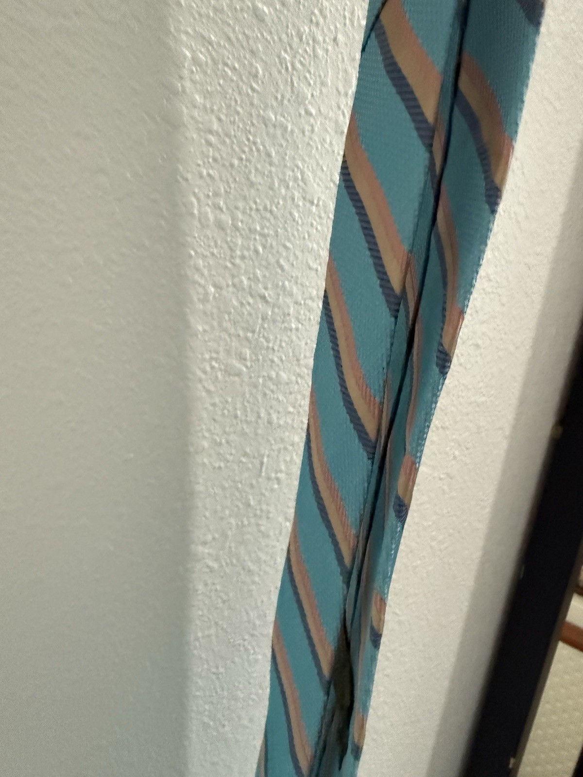 Tom James Corporate Image Silk TieMens Turquoise Blue Pink Stripe Excellent