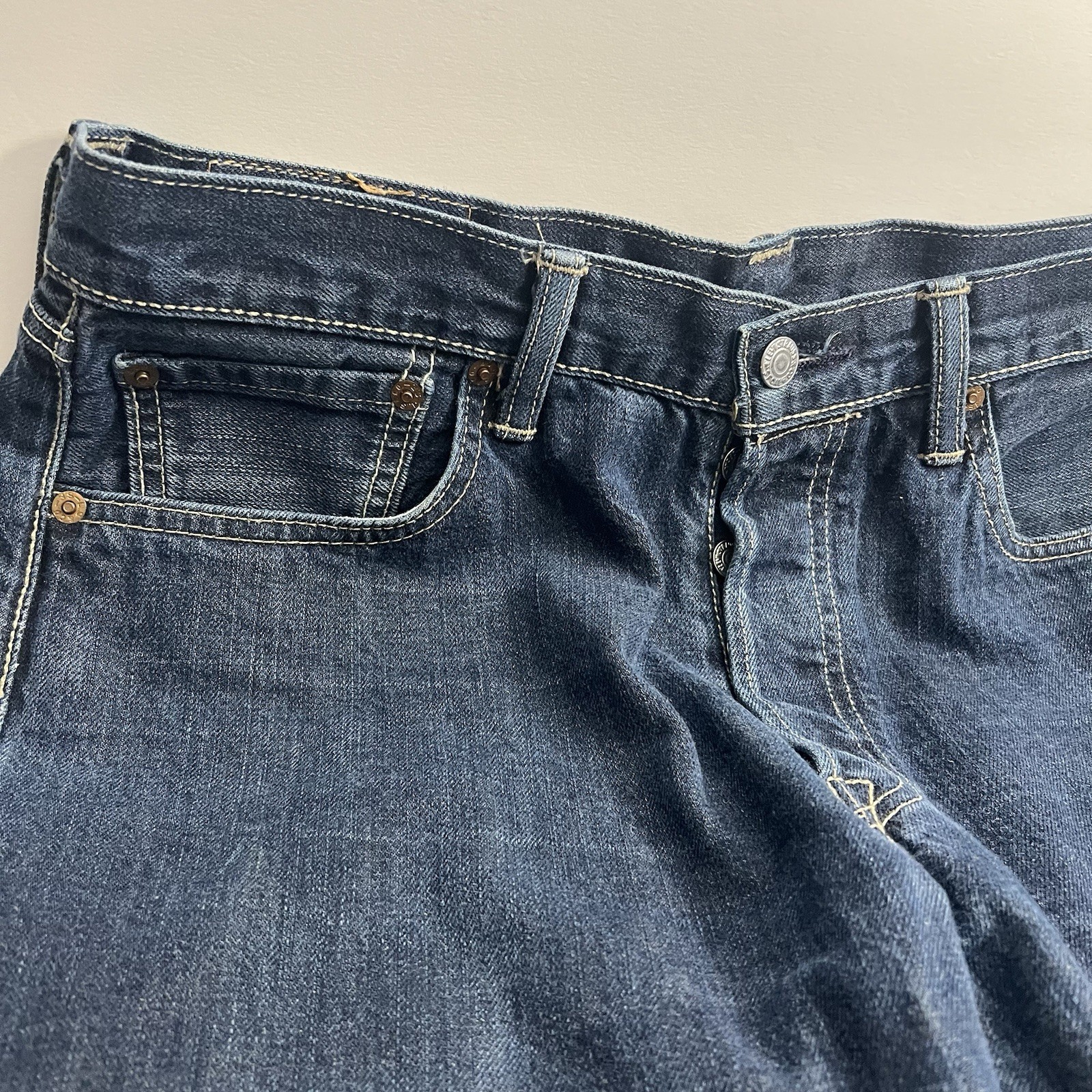 Levi’s 501 Men’s 34×30 Regular Jean Fit Dark Wash Blue Denim Button Fly