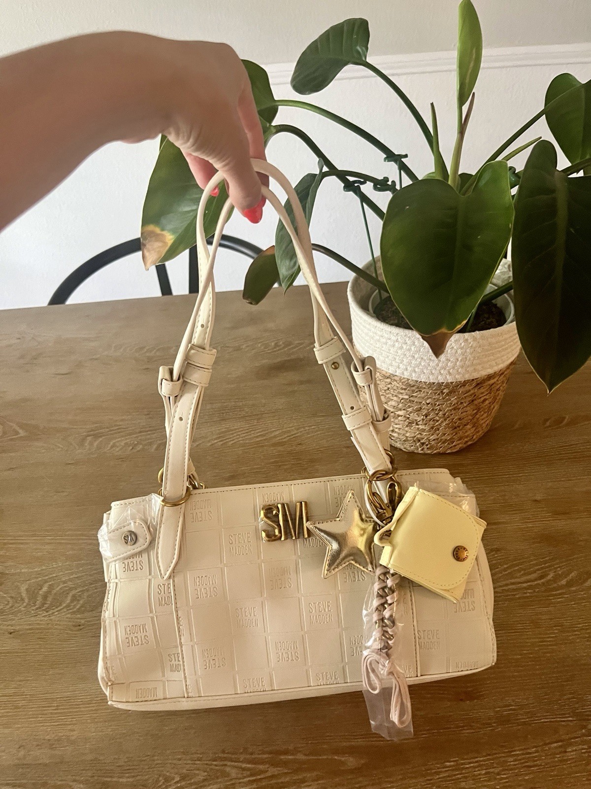 Steve Madden Ivory Embossed Logo Shoulder Bag Coin Pouch Charm Gold Hardware