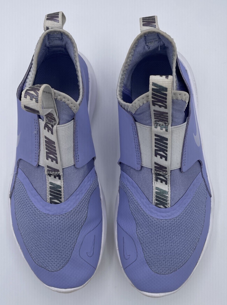 NIKE Flex Runner Girl’s Slip-On Sneakers Size 4Y Light Thistle/White-Lilac