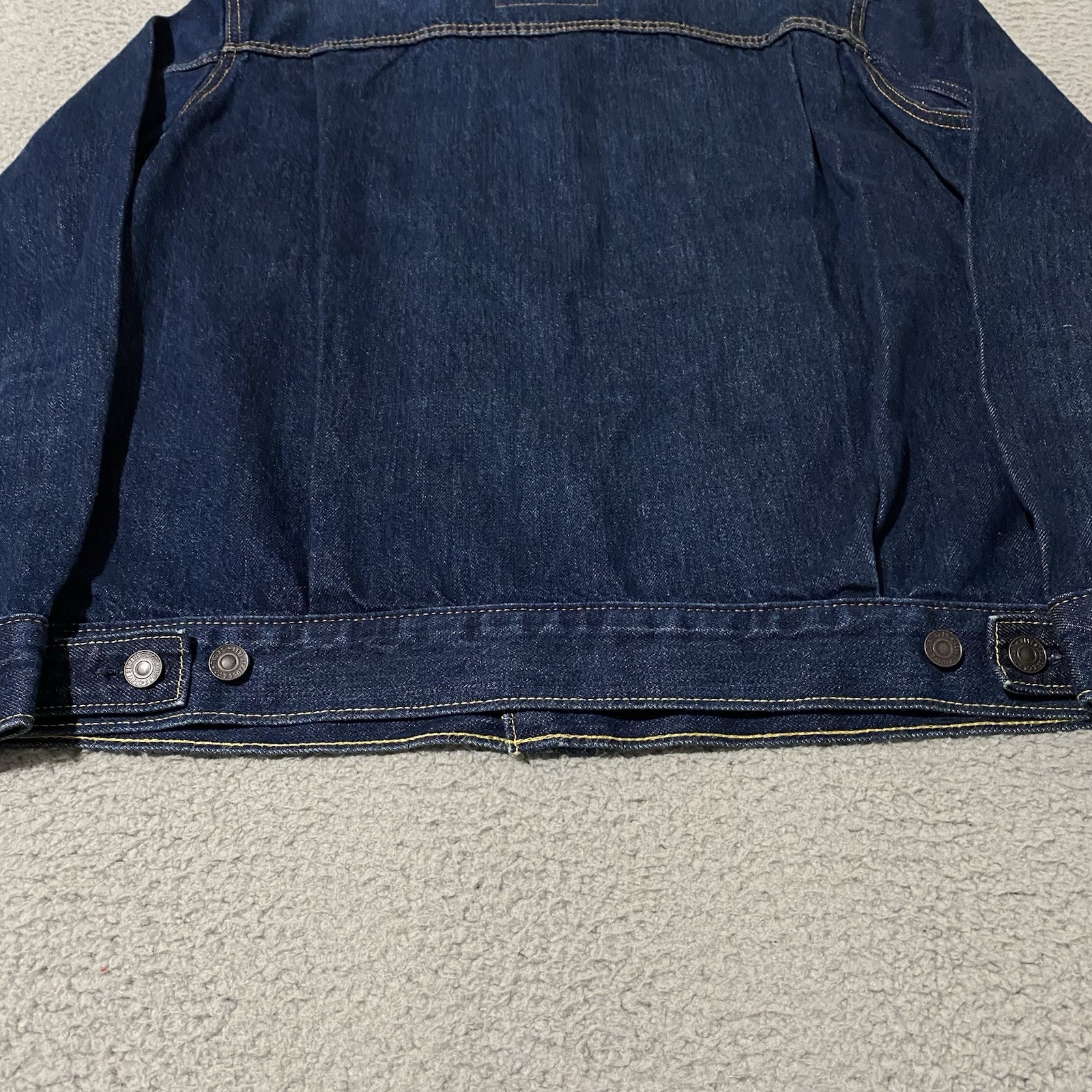 Levis Premium Type 2 Denim Jacket Mens Medium Blue Jean Relaxed Fit Trucker NEW