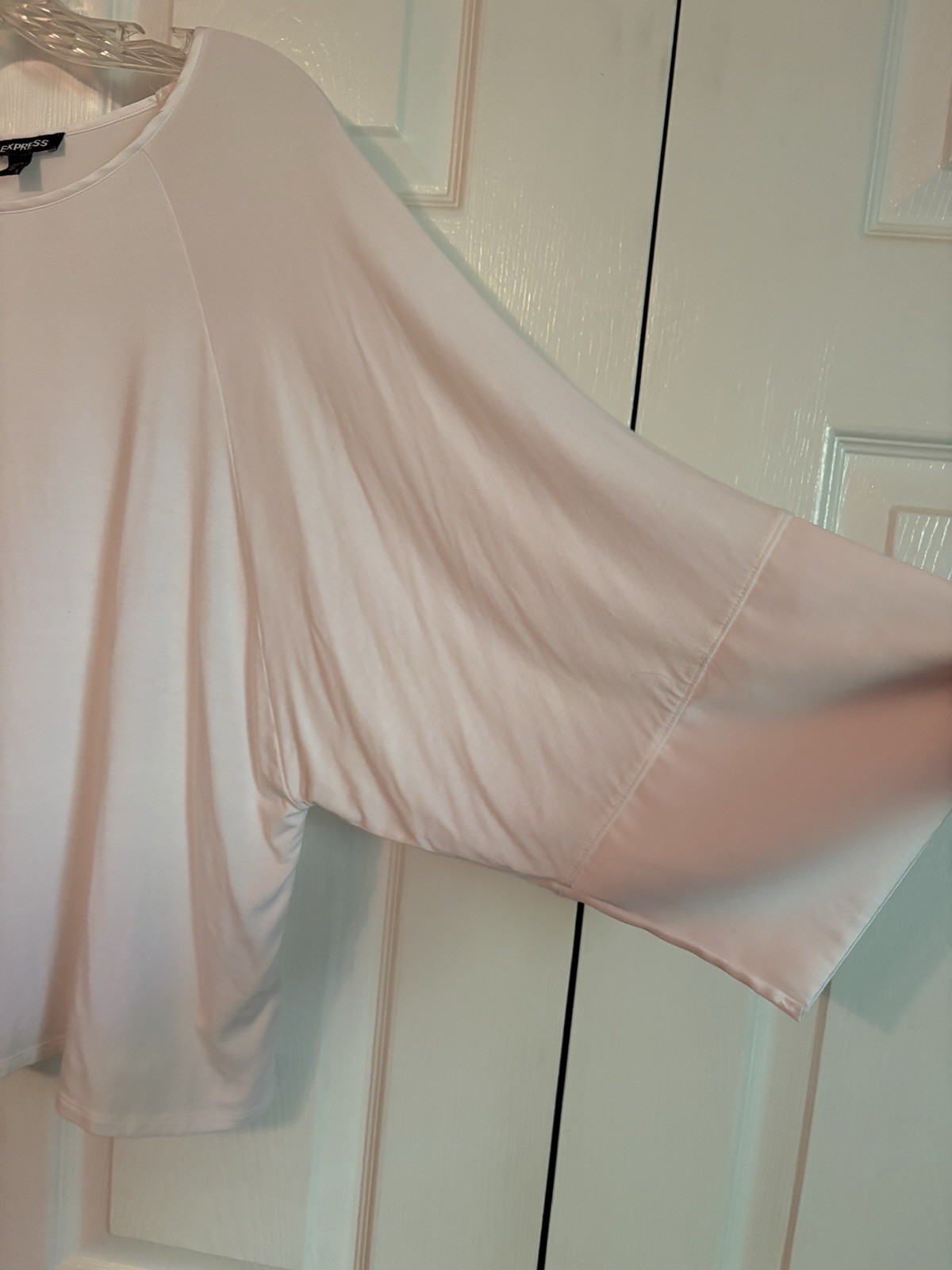 Express Off-White Flowy Top With Drapes Sleeves Size Med