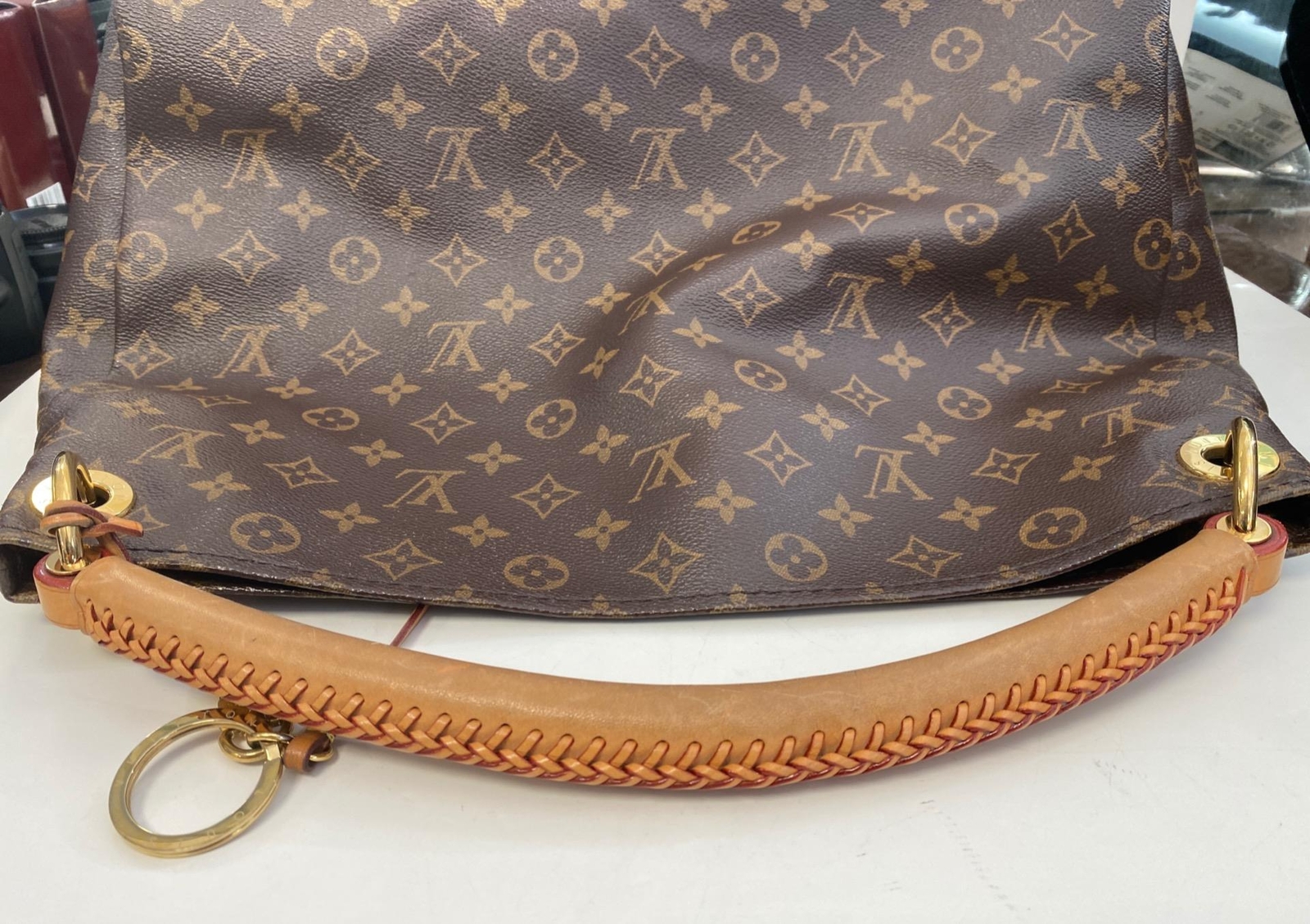 Authentic Louis Vuitton Monogram Artsy MM Shoulder Bag