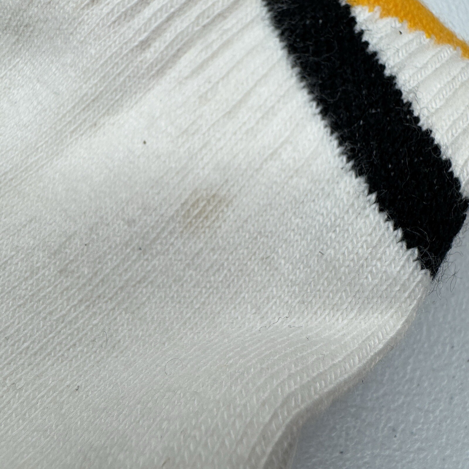 1-800 Spike It Volleyball Sock Size Large White/Blue/Yellow 1 Pair #167M NWOT