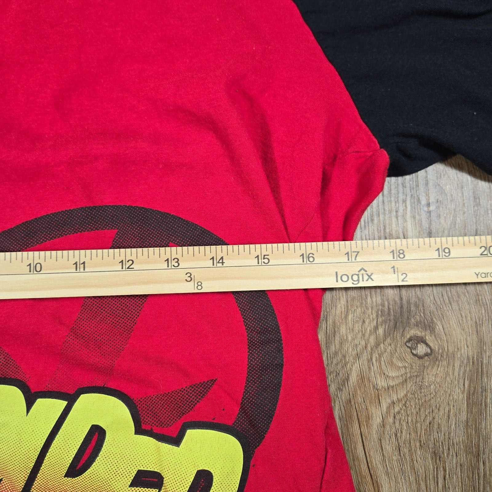 Marvel Deadpool Loot Wear Crate Raglan Shirt Mens XL Red Black Jersey Smolder