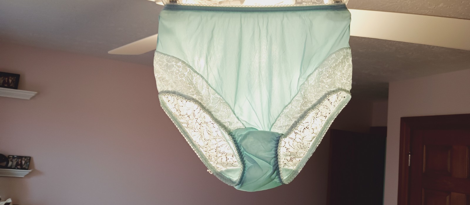 EGO VINTAGE PANTIES sz 5 GREEN HI-CUT SATIN w-LACE ALL AROUND LEGS #17-13G
