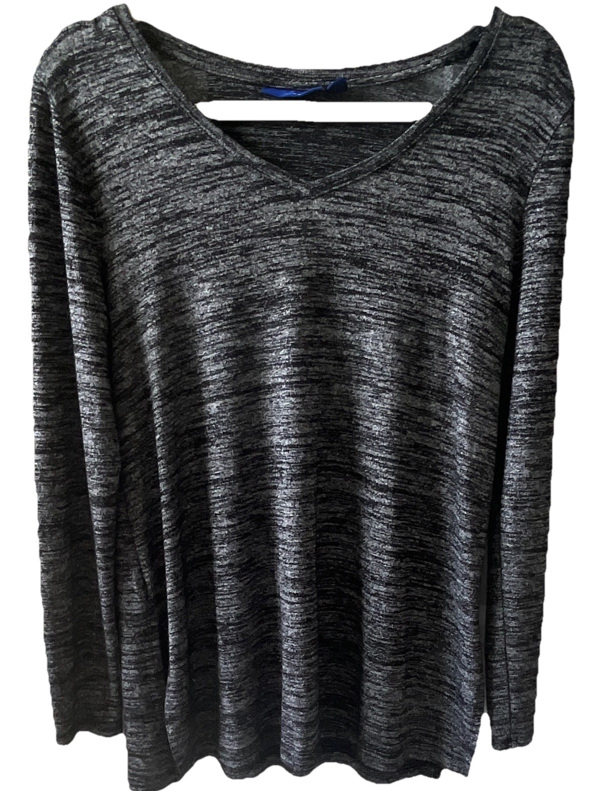 Apt. 9 Women’s S Black/Gray Knit V-Neck Long Sleeve Stretch Top. Slightly Used.