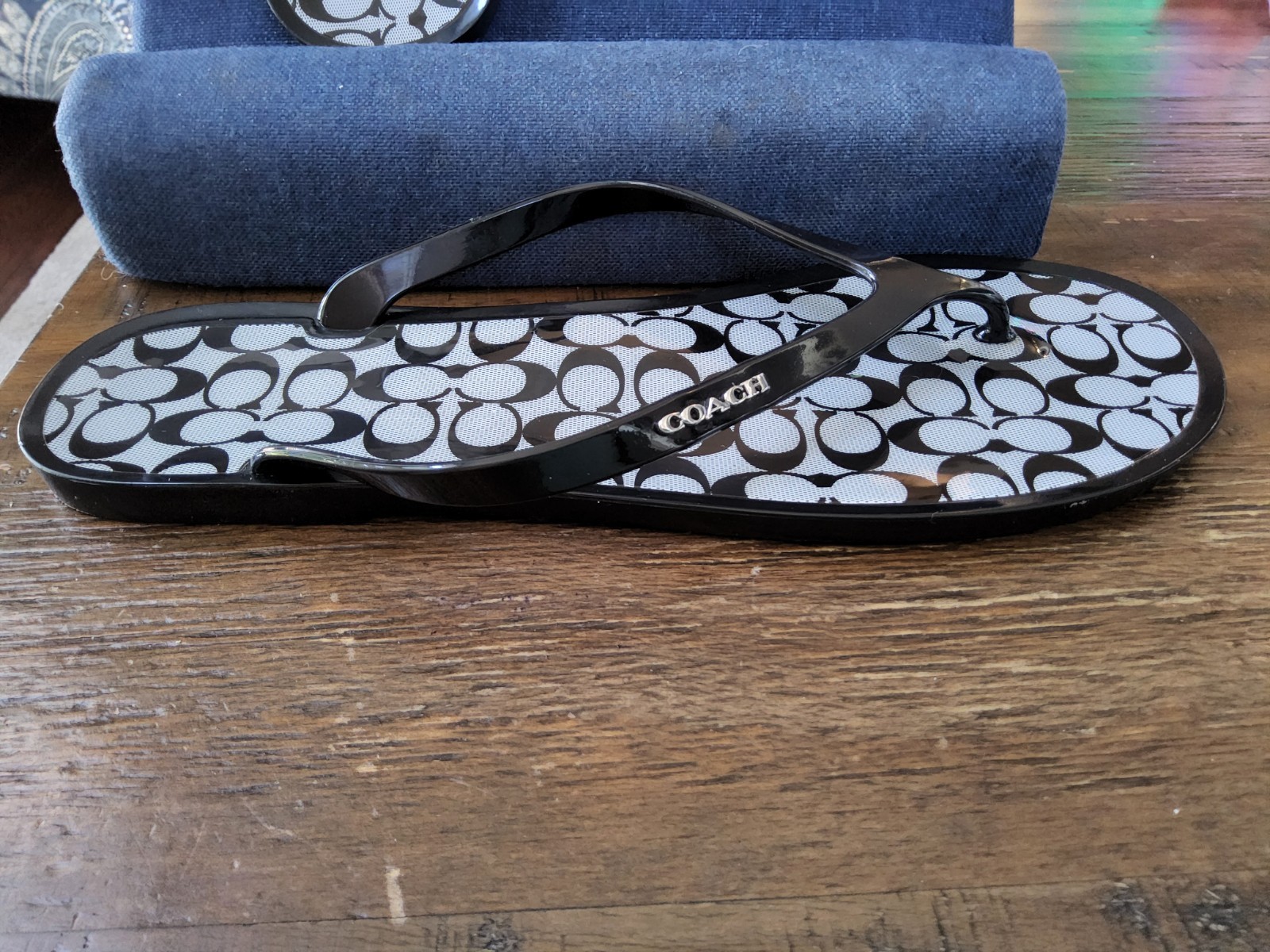 Coach Lyra Thong Sandals Womens 10B Black Logo Print Beach Pool Jelly Flip Flops