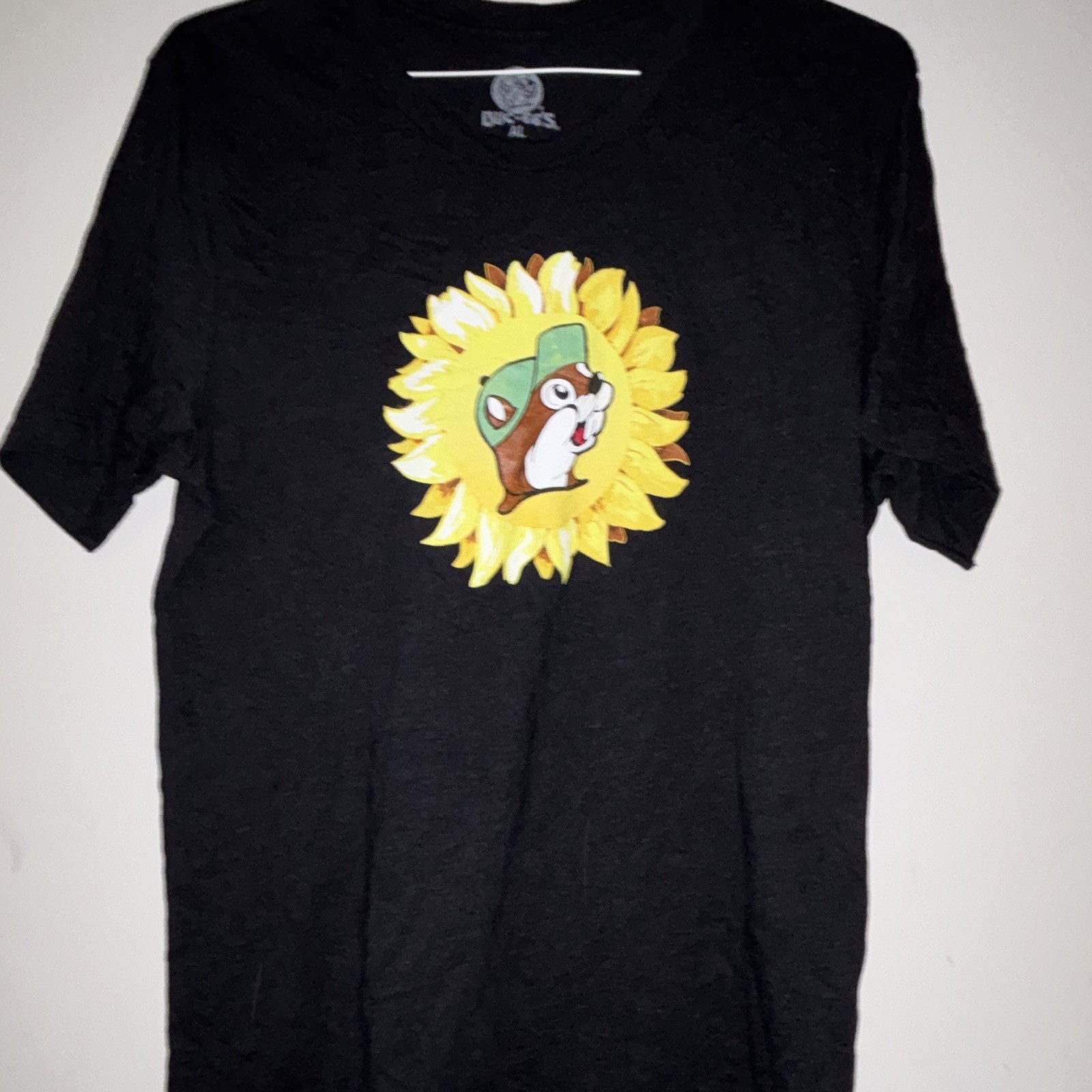 Buc-ee’s Men’s AL Black Sunshine Sunflower Graphic Crew Neck Short Sleeve Tee