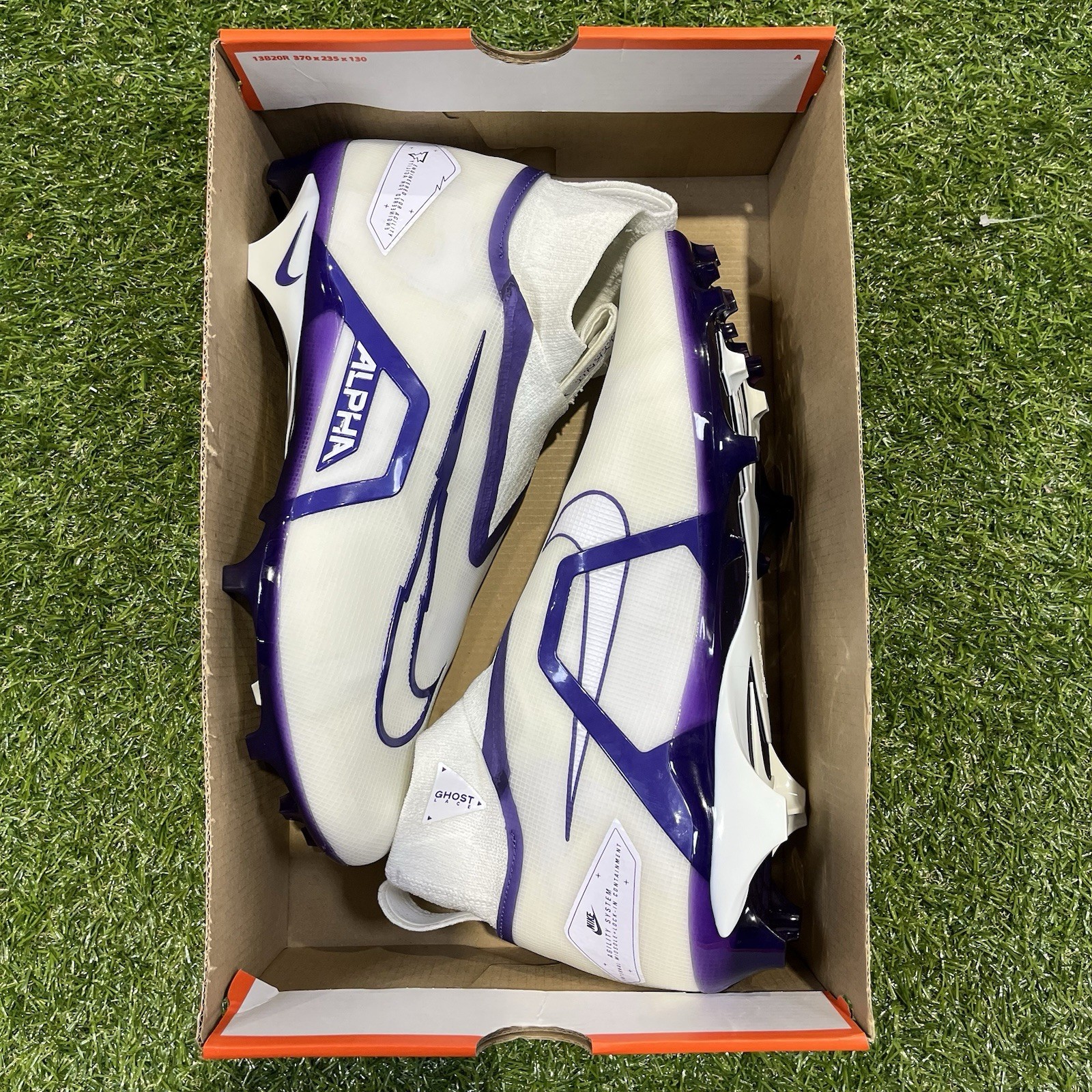 Men Size 13.5 Nike Alpha Menace Elite 3 P White/Purple Football Cleat DM1792-101