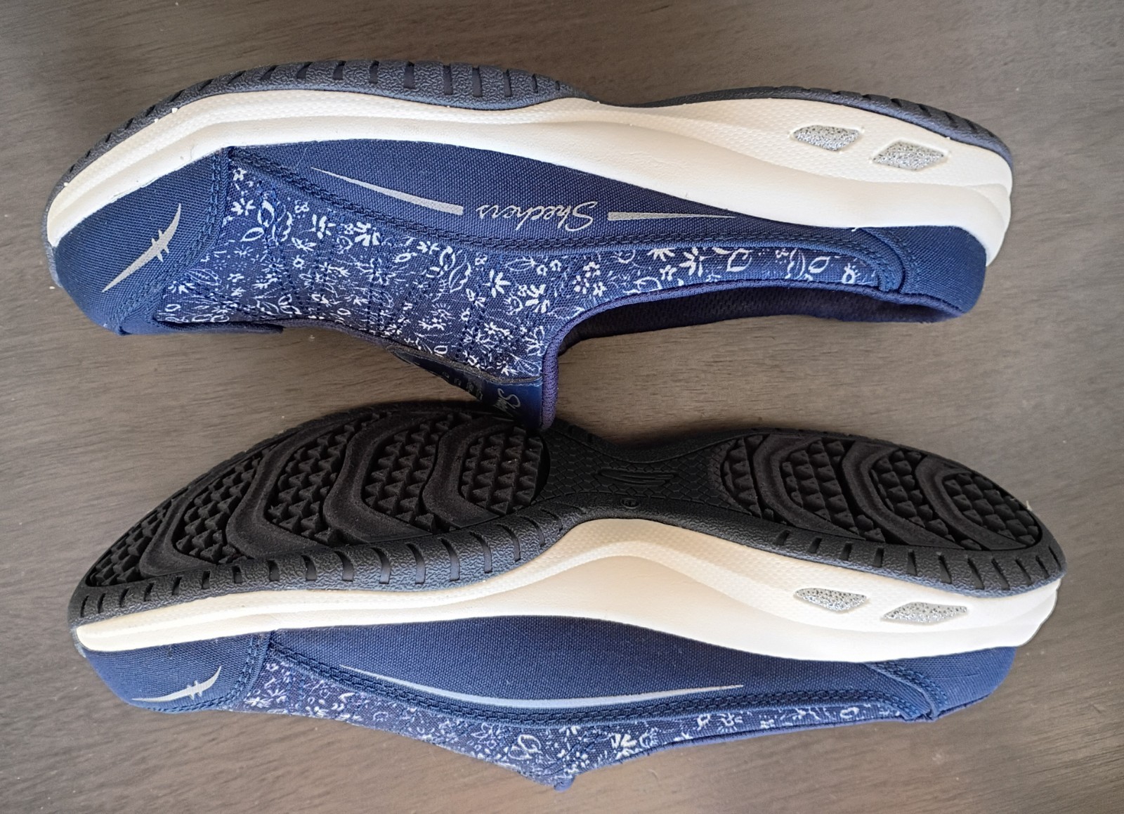 Skechers Relaxed Fit Air Cooled Womens 9 Navy Blue