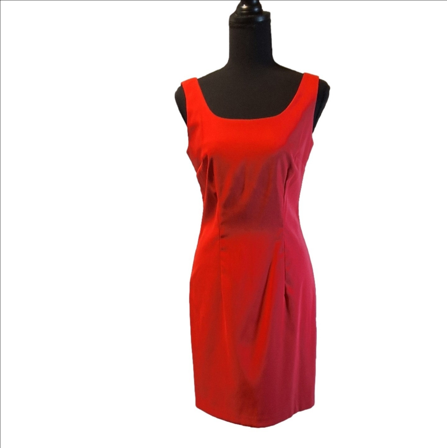 Elevate Your Style with Our Elegant Red/Coral Sleeveless Dress – Perfect for Any