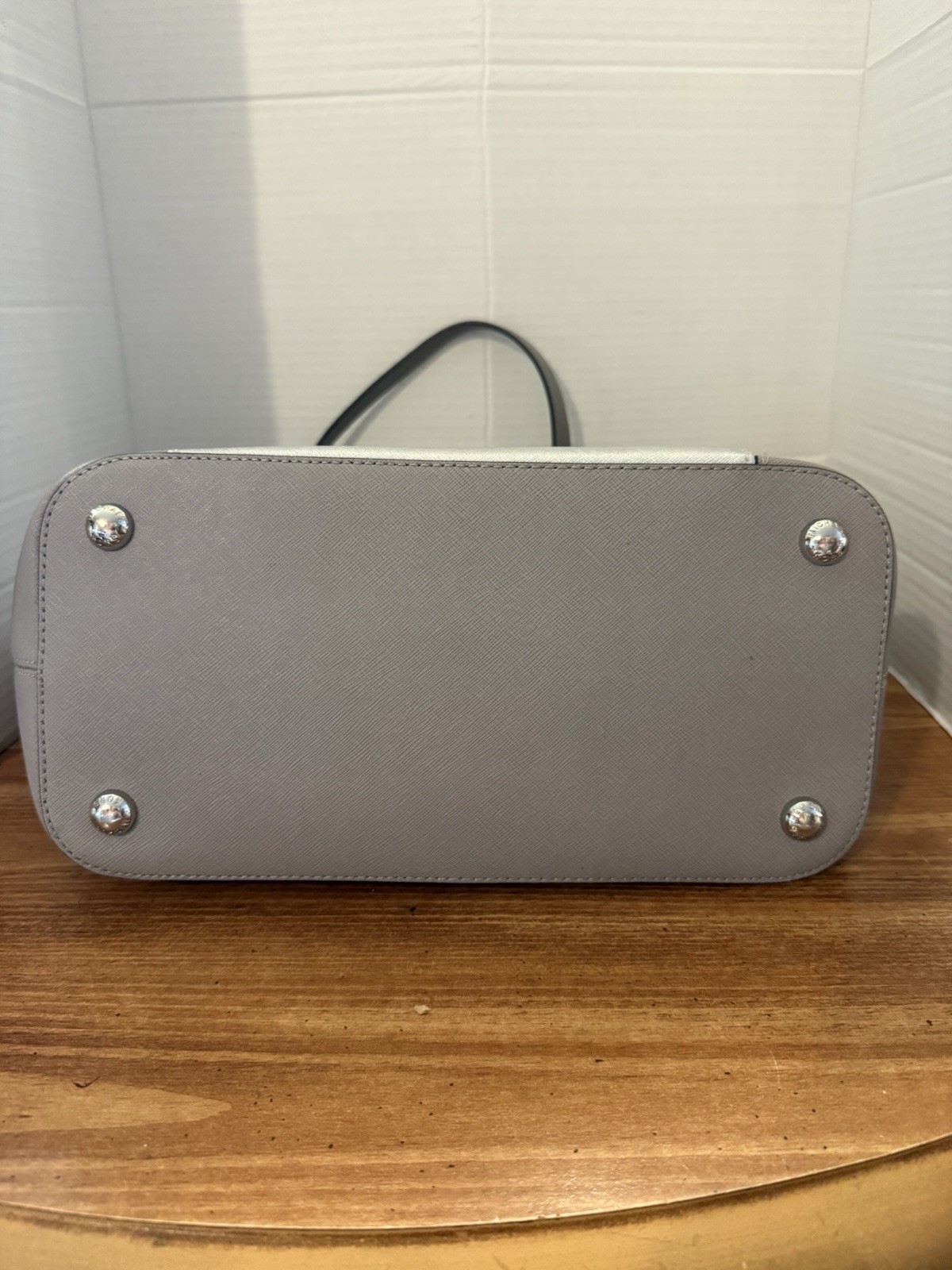 Michael Kors Pearl Grey Leather Jet Set Large Multi Function Pocket Tote Bag