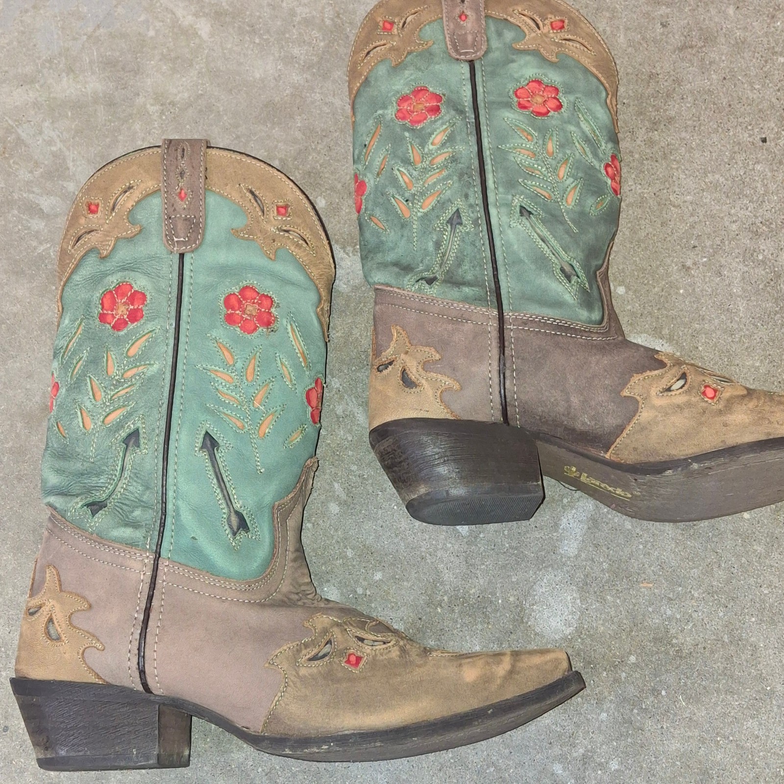 Laredo Women’s Cowboy Boot Size 9.5 M Style 52138 pointed by Dan Post Boot Co.