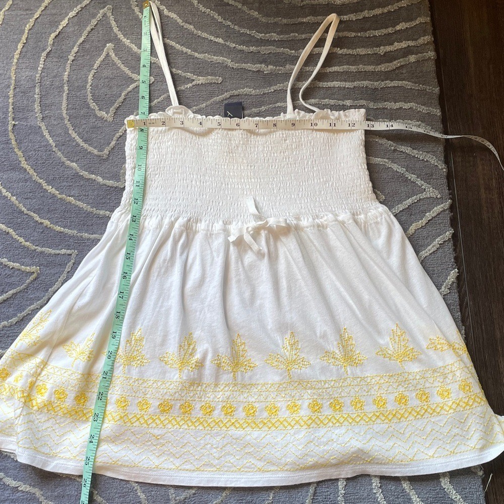 NWT Vintage GAP White Smocked Camisole Tank with Yellow Embroidery Size Large