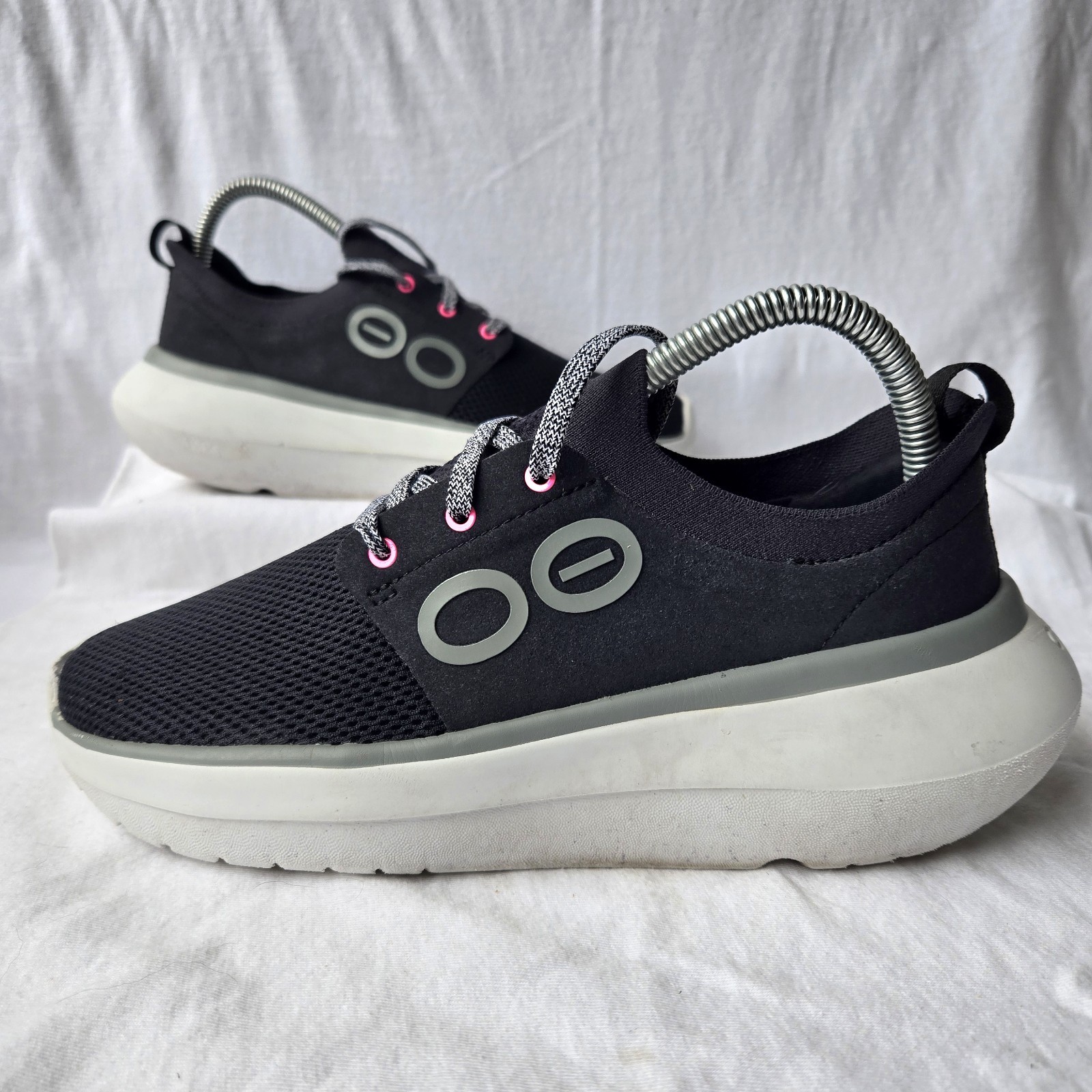 OOFOS OOmy Stride Women’s Comfort Recovery Shoes Sneakers Black/White Size 8