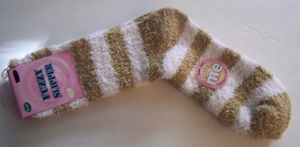 VINTAGE RIMMEL ROGERS SUPER SOFT FUZZY BEIGE SLIPPER SOCKS 9-11 #96720 – NEW