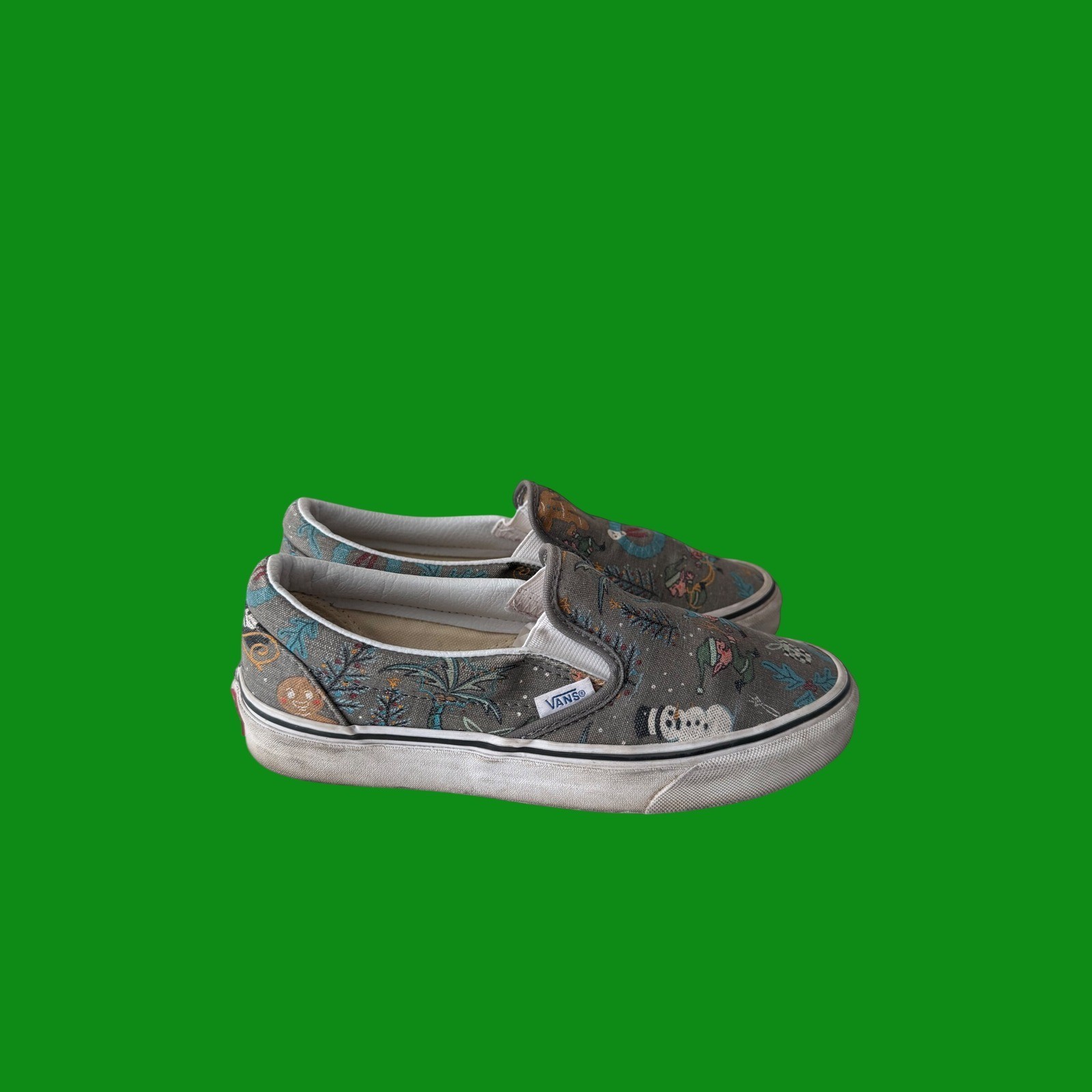 Vans Classic Slip-On Christmas Elves Grey Canvas Shoes Mens 5 Womens 6.5