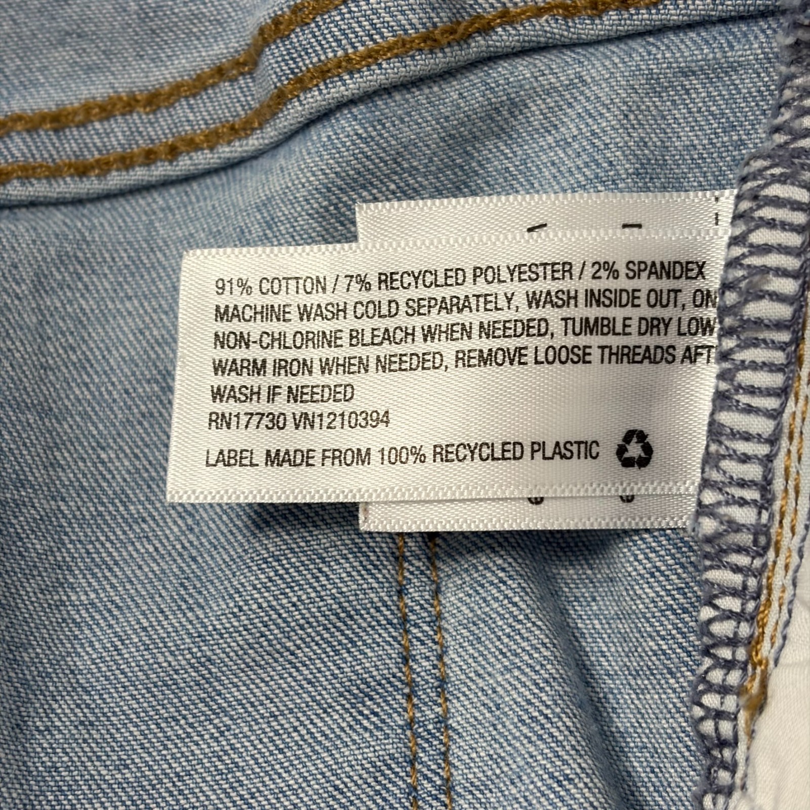 Universal Thread Women’s Mid Rise Skinny Jeans Distressed Light Wash 10 30R EUC