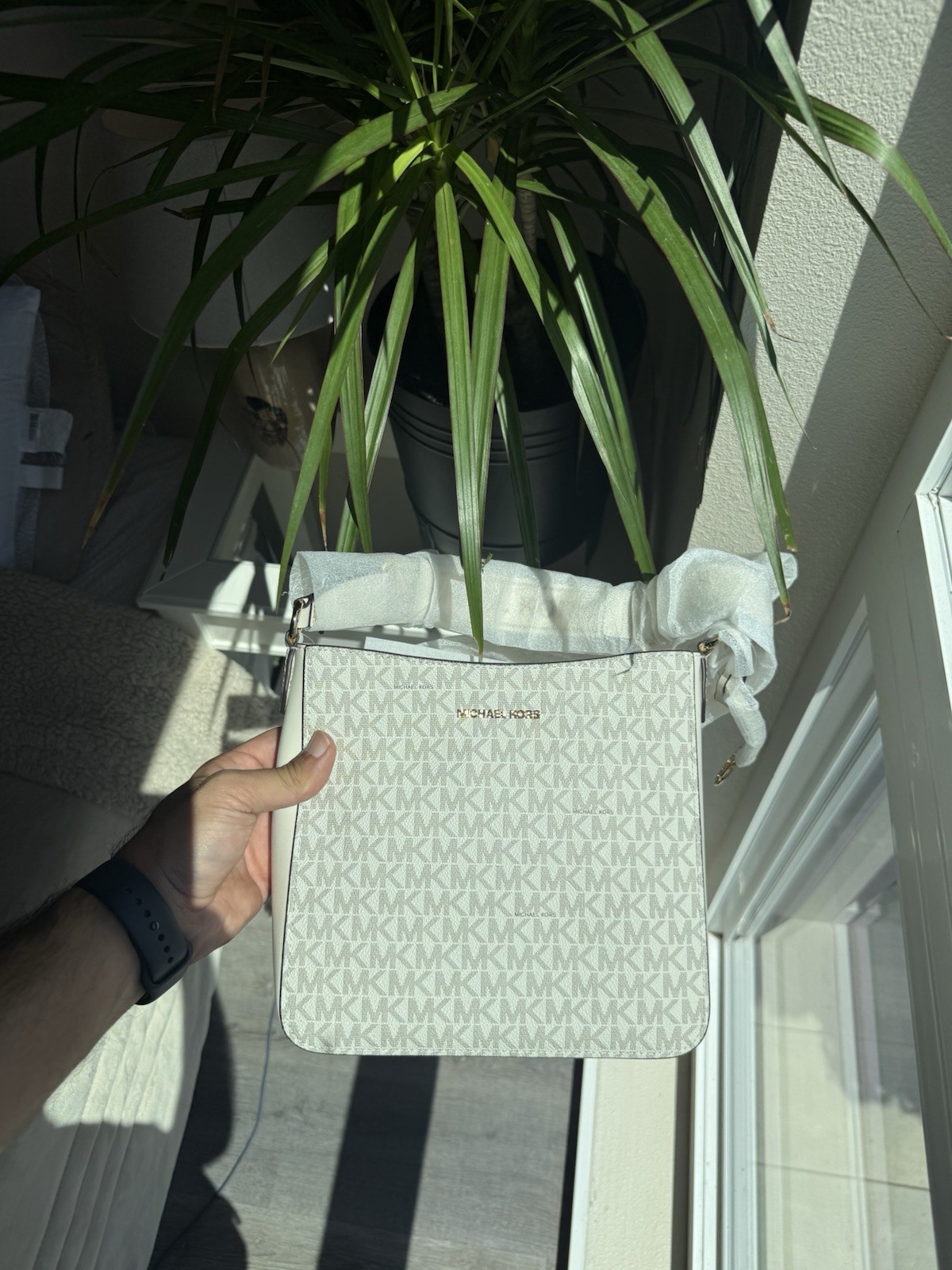 Michael Kors Jet Set Travel Small Signature Logo Travel Bag – Cream