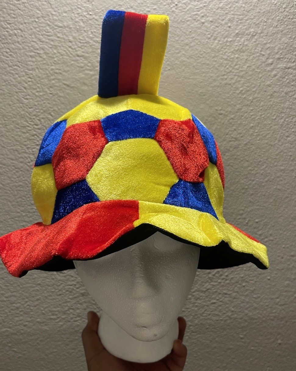 Gorro / Sombrero Tricolor (Ecuador/Colombia) ; con diseños en forma dr balón