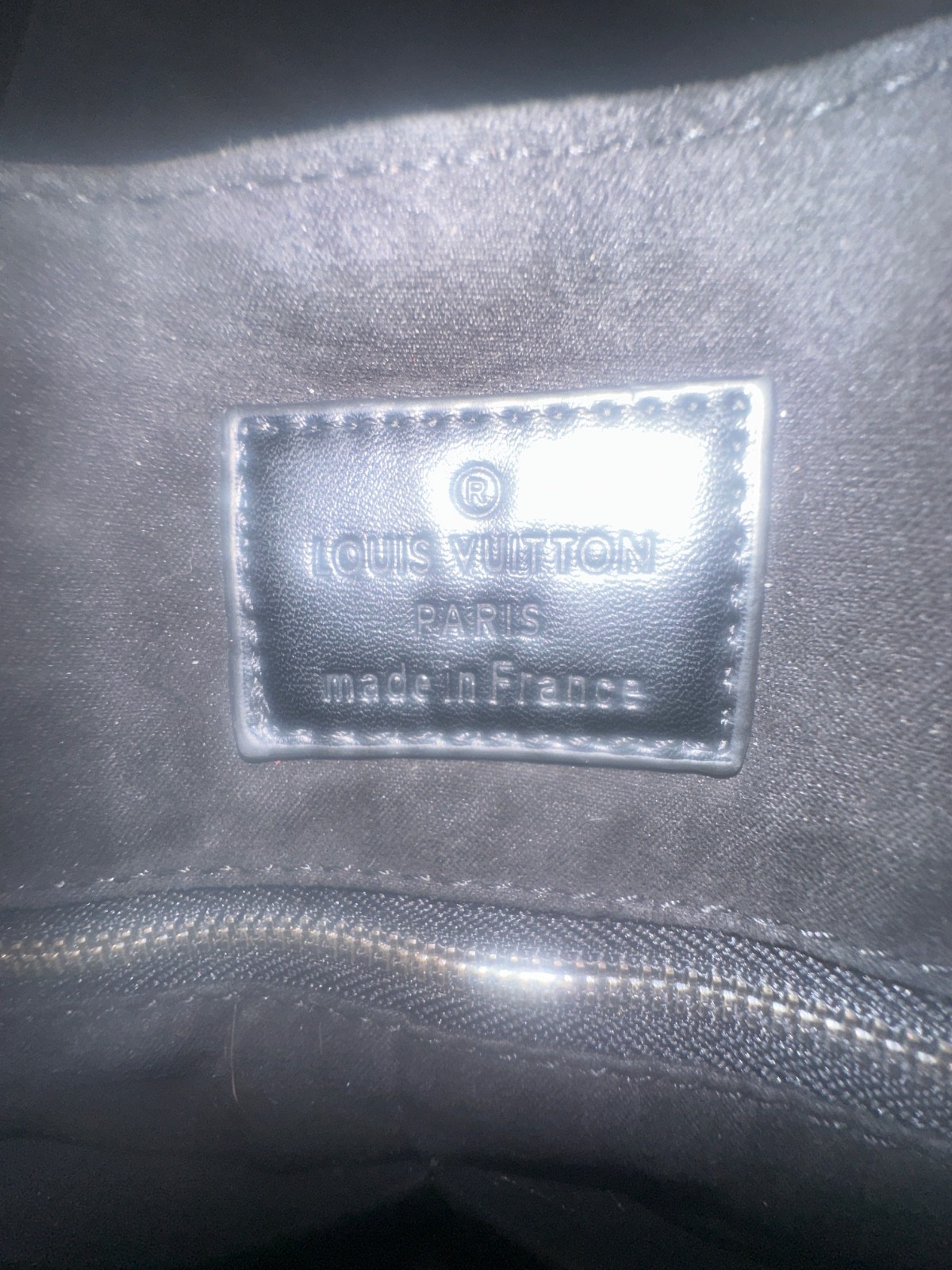 louis-vuitton backpack damier