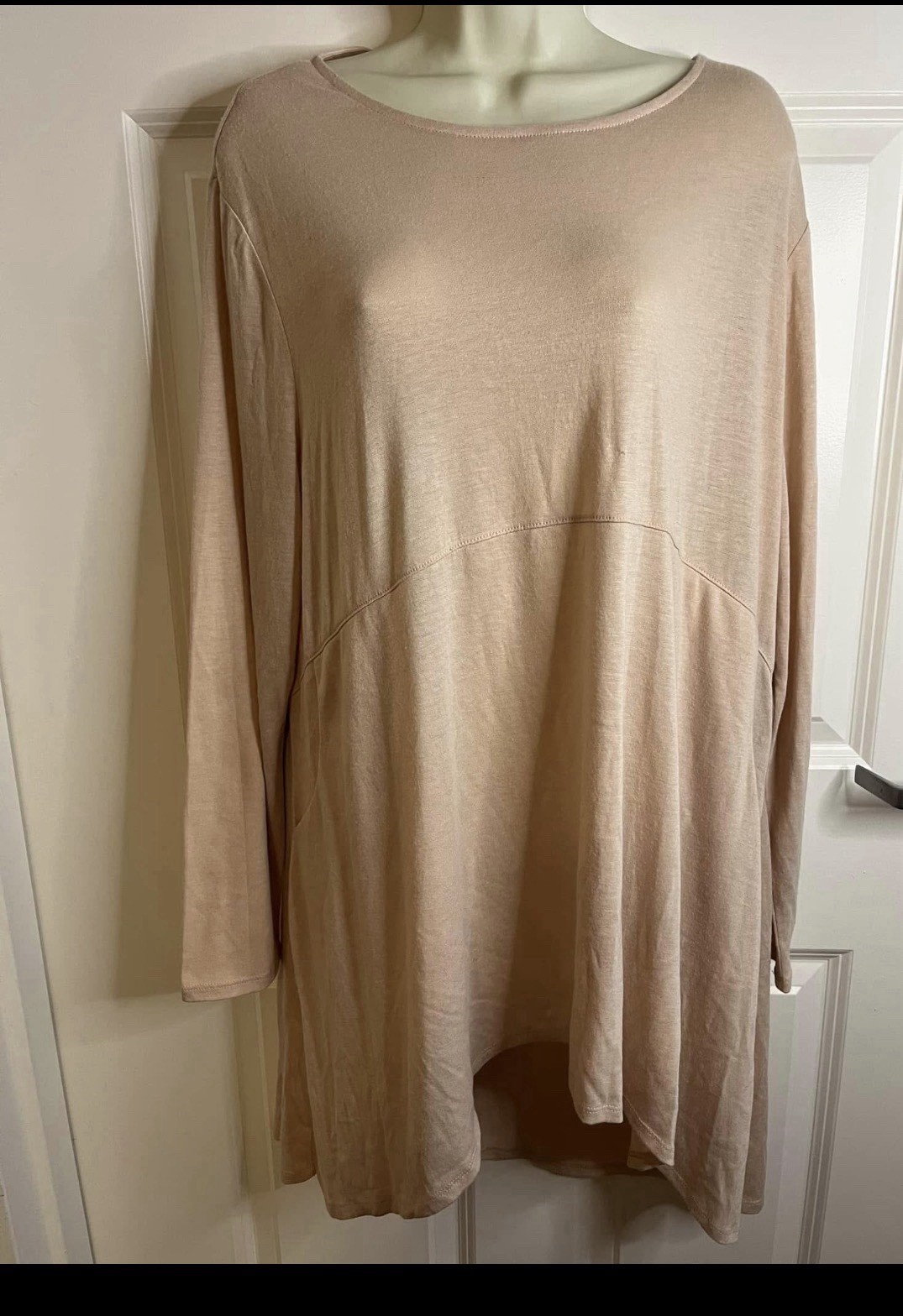 Chico’s 3 (L) Tan Long Tunic Style Top Poly Blend Long Sleeve Pullover EUC