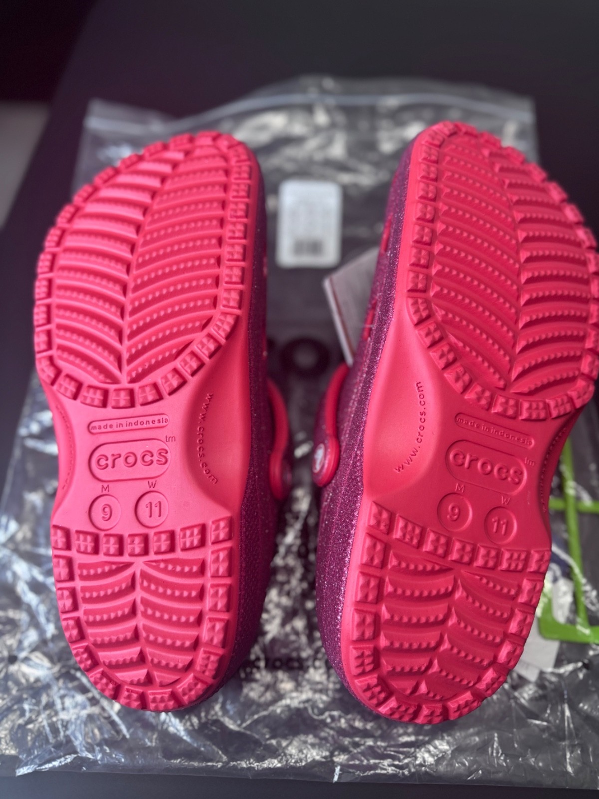 Crocs Classic Red Glitter Clogs Size 11W / 9M Shoes Slip-On Activewear Casual