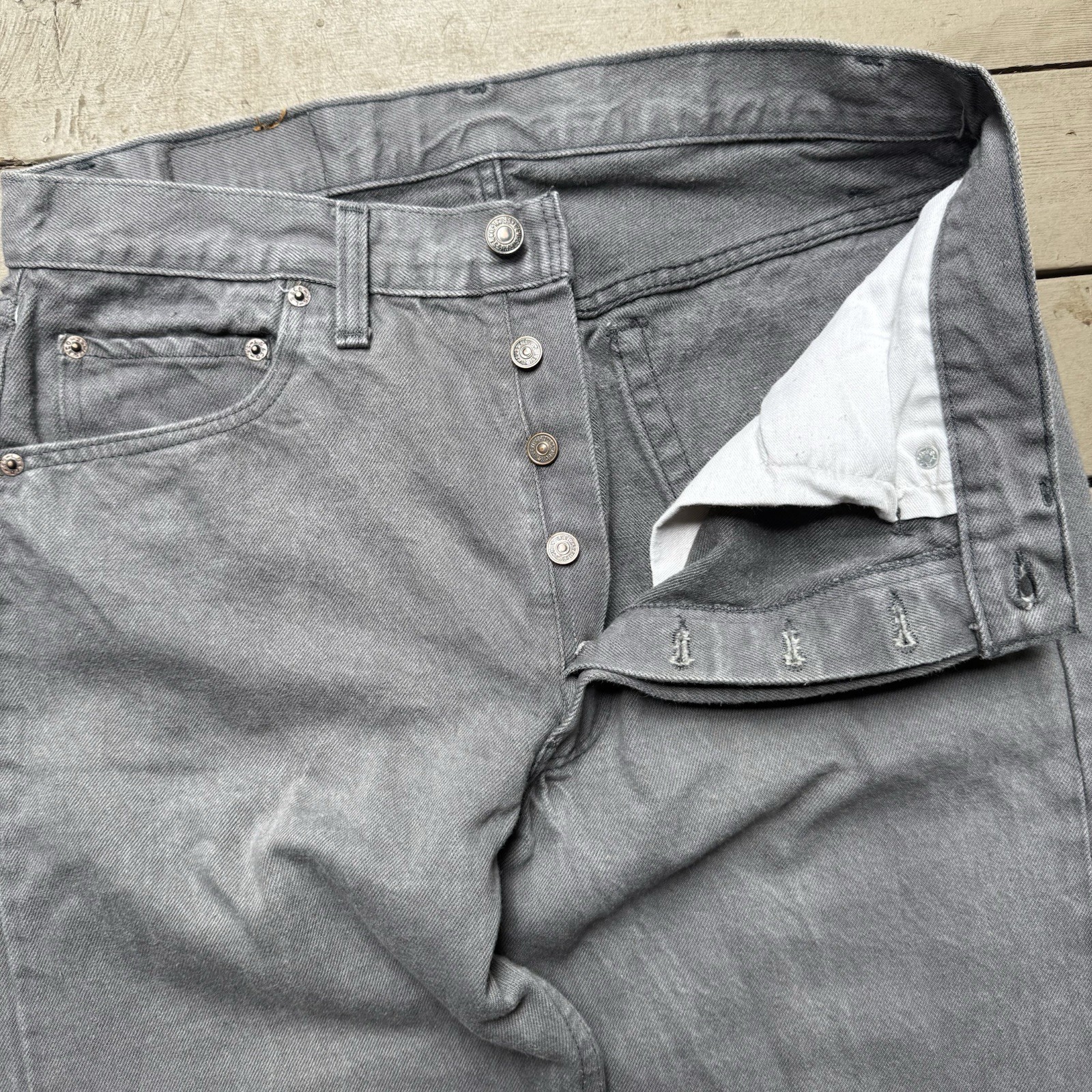 Vintage 80s Levi’s 501 Jeans Fit 32×36 Charcoal Grey Button Fly USA Made