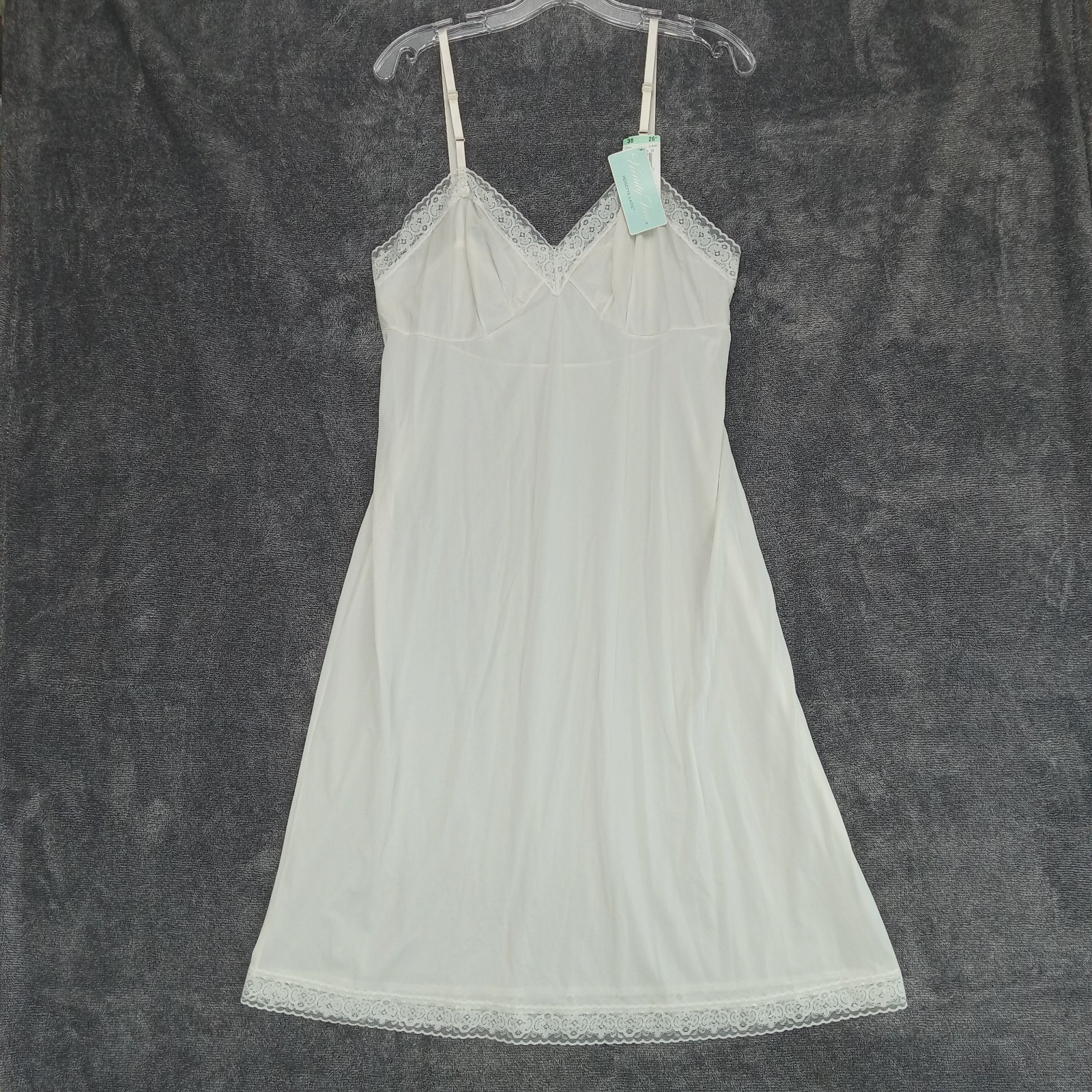 Vanity Fair Rosette Lace Full Slip Ivory Dress Womens 38 C Glow 10103 New 26″