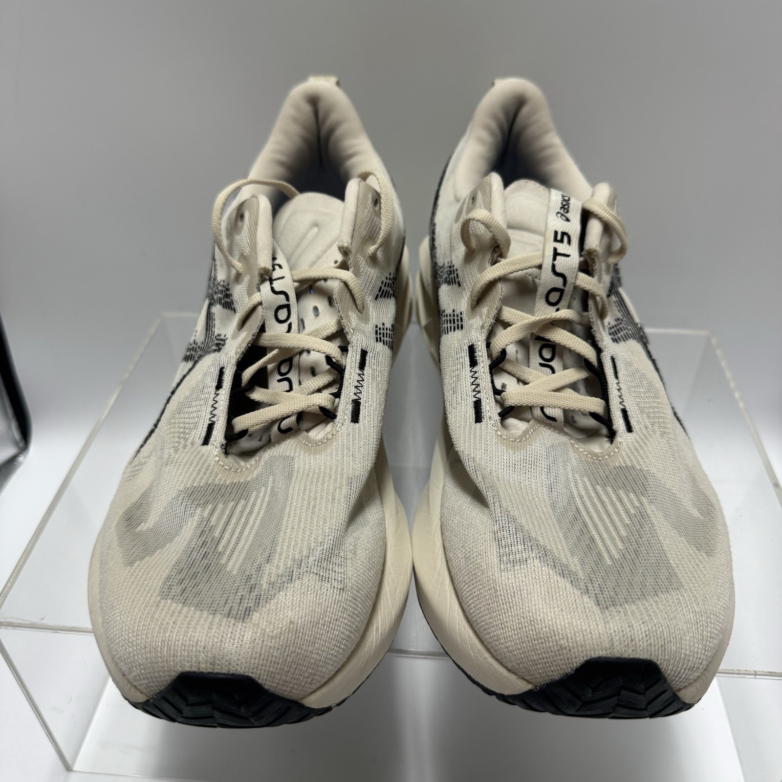 ASICS NOVABLAST 5 1011B974 Oatmeal Black Khaki Beige Running Shoes Men’s Size 13