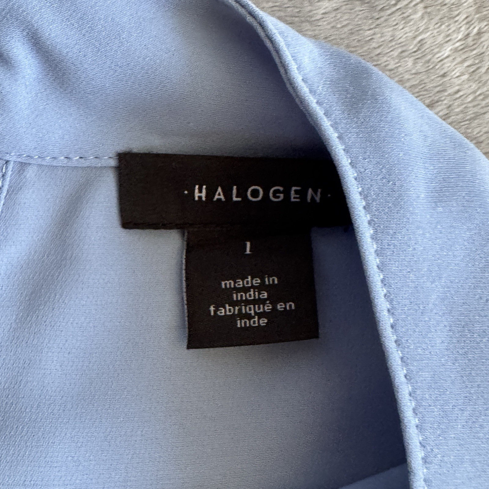 Halogen Women’s Light Blue Mock Neck Blouse Cap Sleeve Keyhole Back Size L NWT