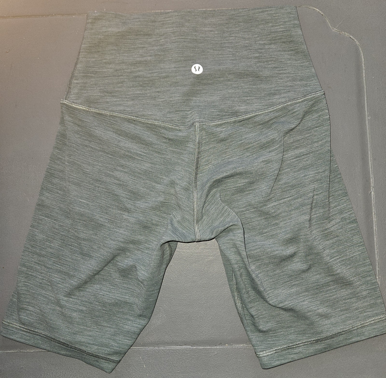 Lululemon Align High-Rise Short 8″ Nylon/Spandex Athletic Shorts. Sz. 4