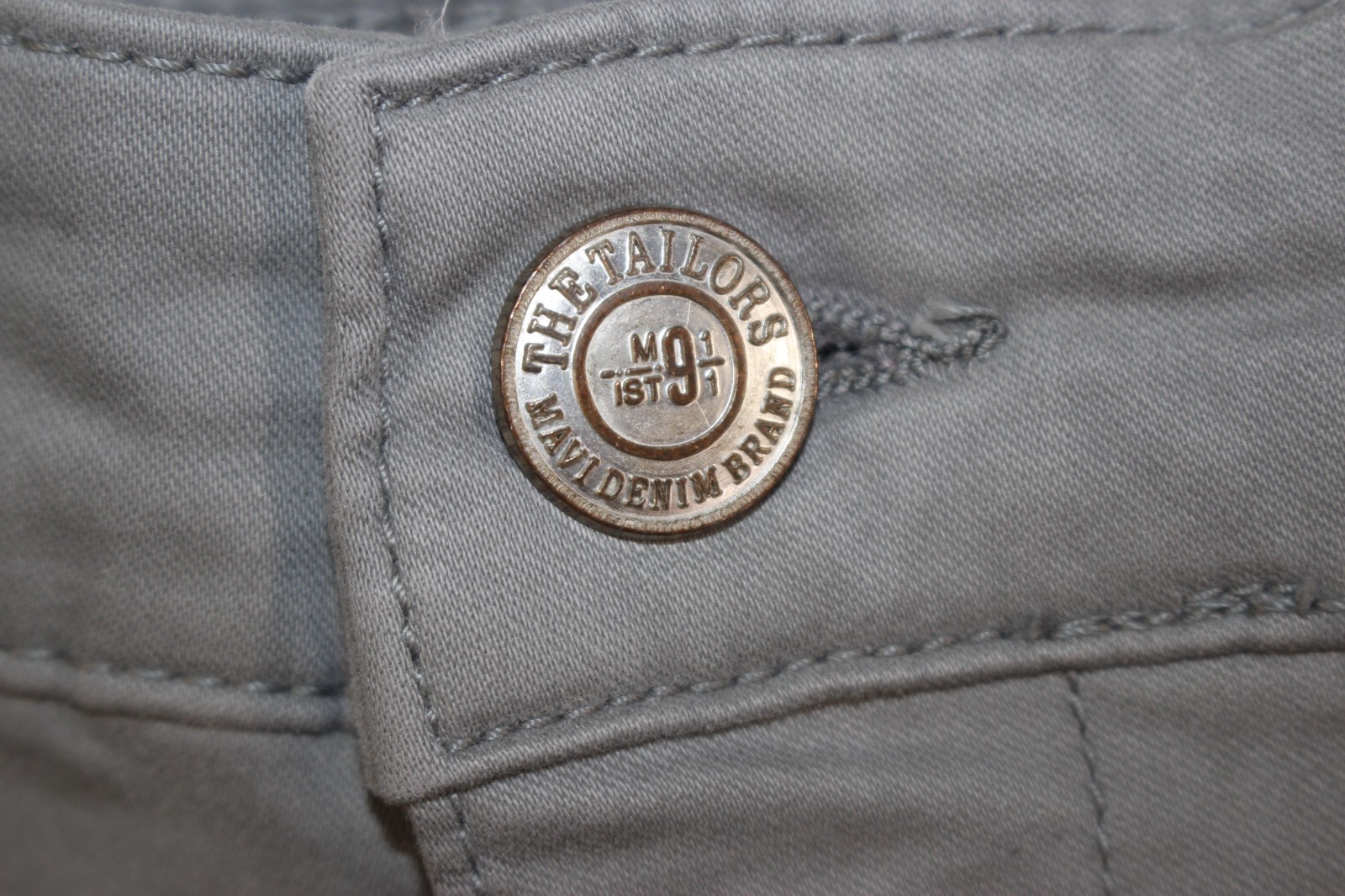Mavi Jeans Shorts Men’s 35 Jacob Chino Stretch Longer Length 11″ in Inseam Gray