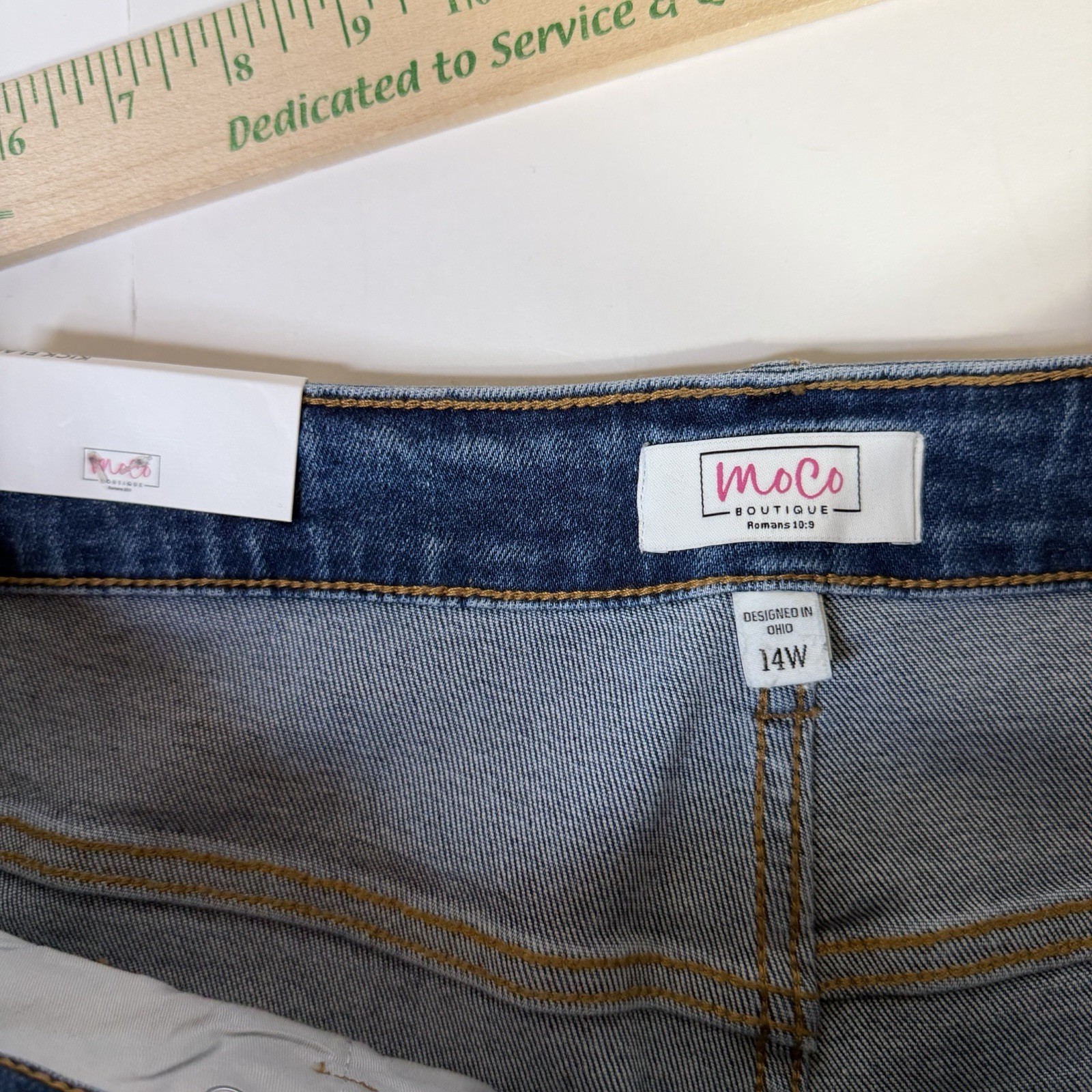 NWT MOCO Boutique Flare Jeans Womens Size 14w Tummy Control Raw Hem MOCO-BY1229