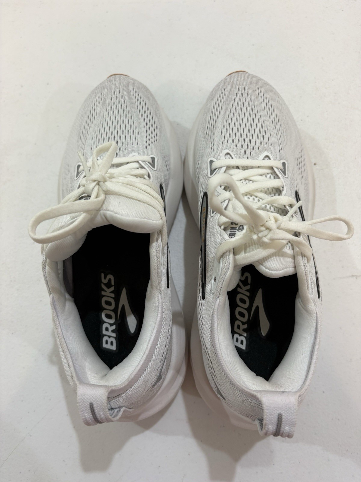 Brooks Women’s Glycerin 22 White Mesh Low Top Lace-Up Running Shoes New W/O Box