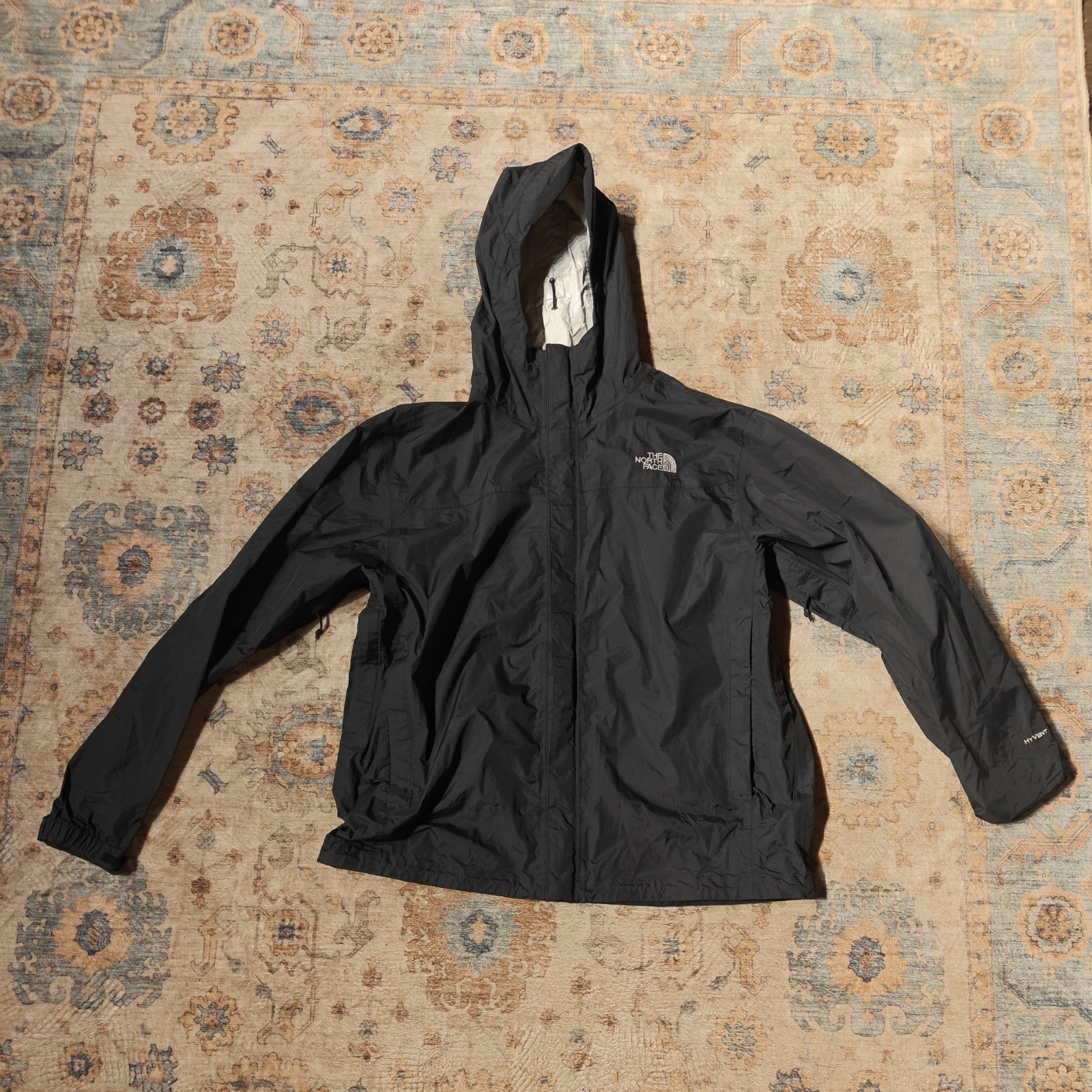 The North Face HyVent 2.5L Rain Jacket Mens L Black Hooded Waterproof Shell