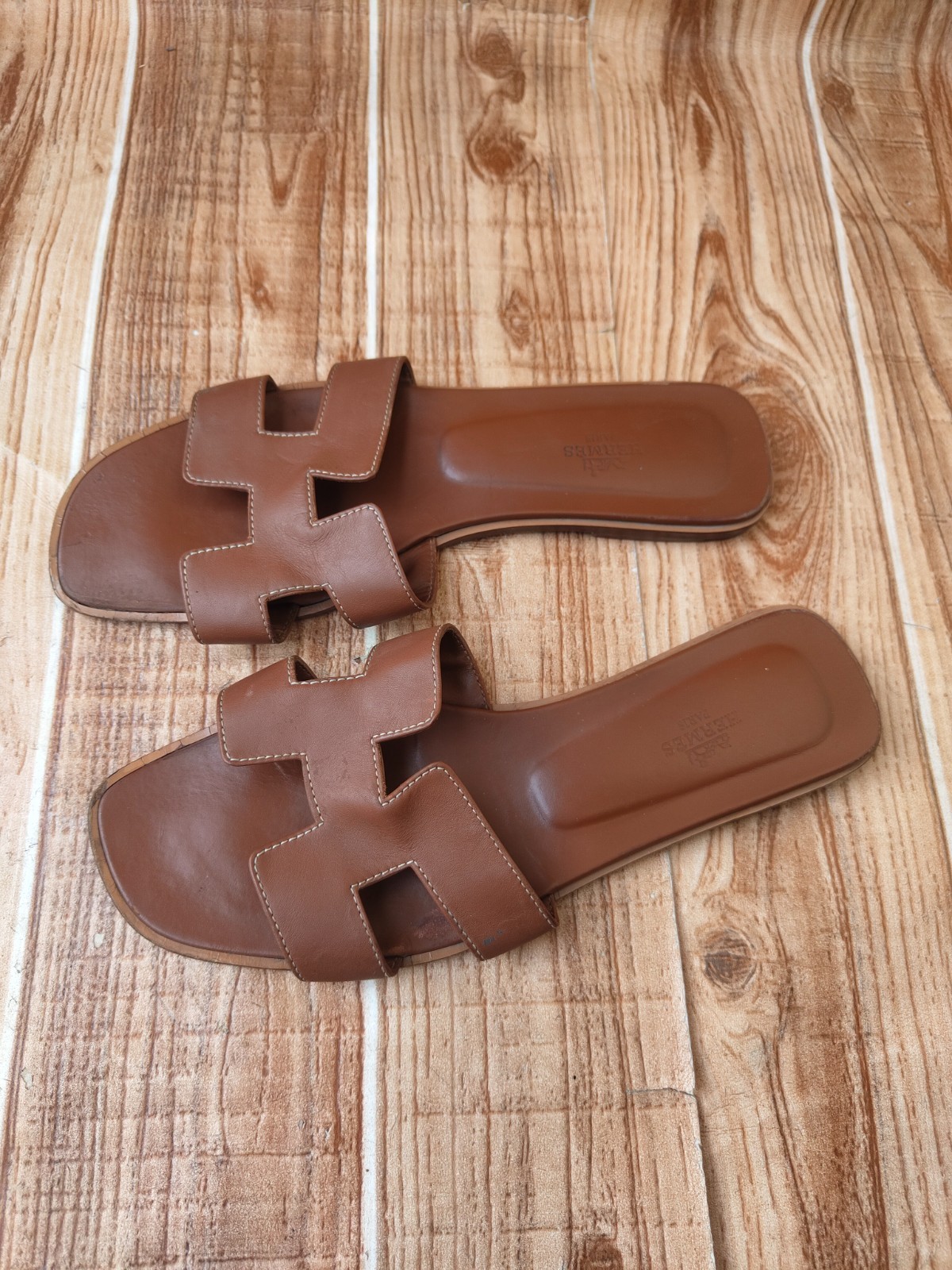 HERMES Oran Women’s Brown Leather Sandal Flats EU 40.5 / US 10.5