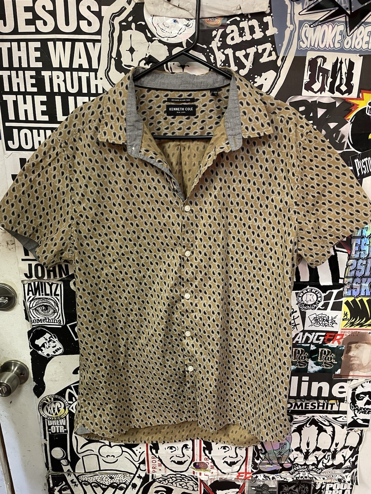 Kenneth Cole New York paisley button up shirt
