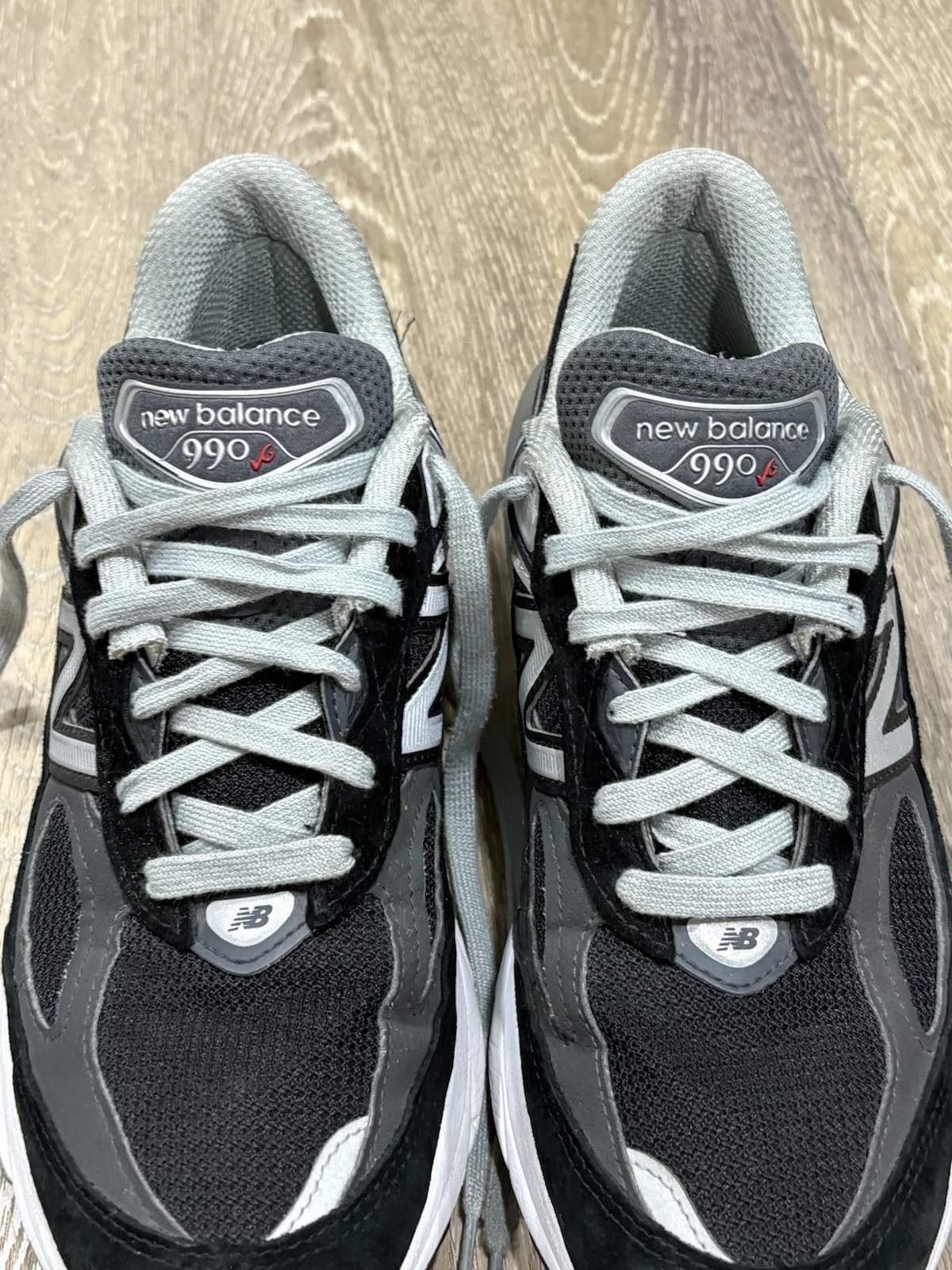 Size 8 – New Balance 990v6 Made in USA Black Silver