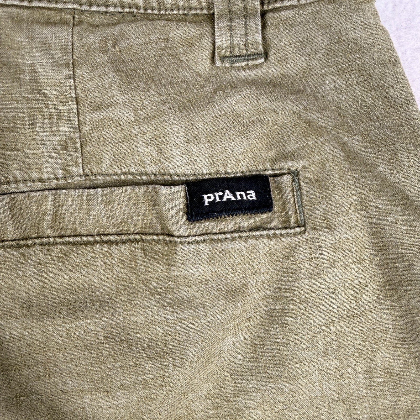 prAna Men’s Green Flat Front Casual Sz 32 Hemp Shorts 10 in Inseam Standard Fit