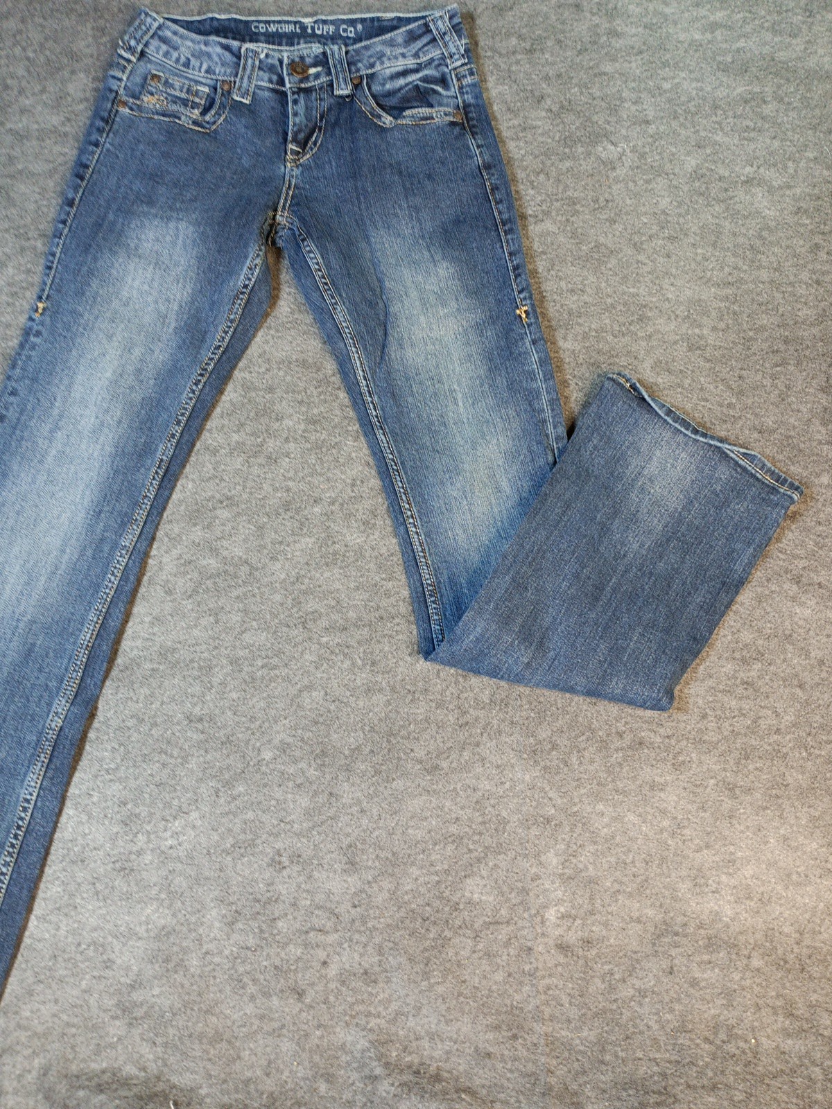 Cowgirl Tuff Co. Women’s Bootcut Blue Denim Jeans – Size 28×32