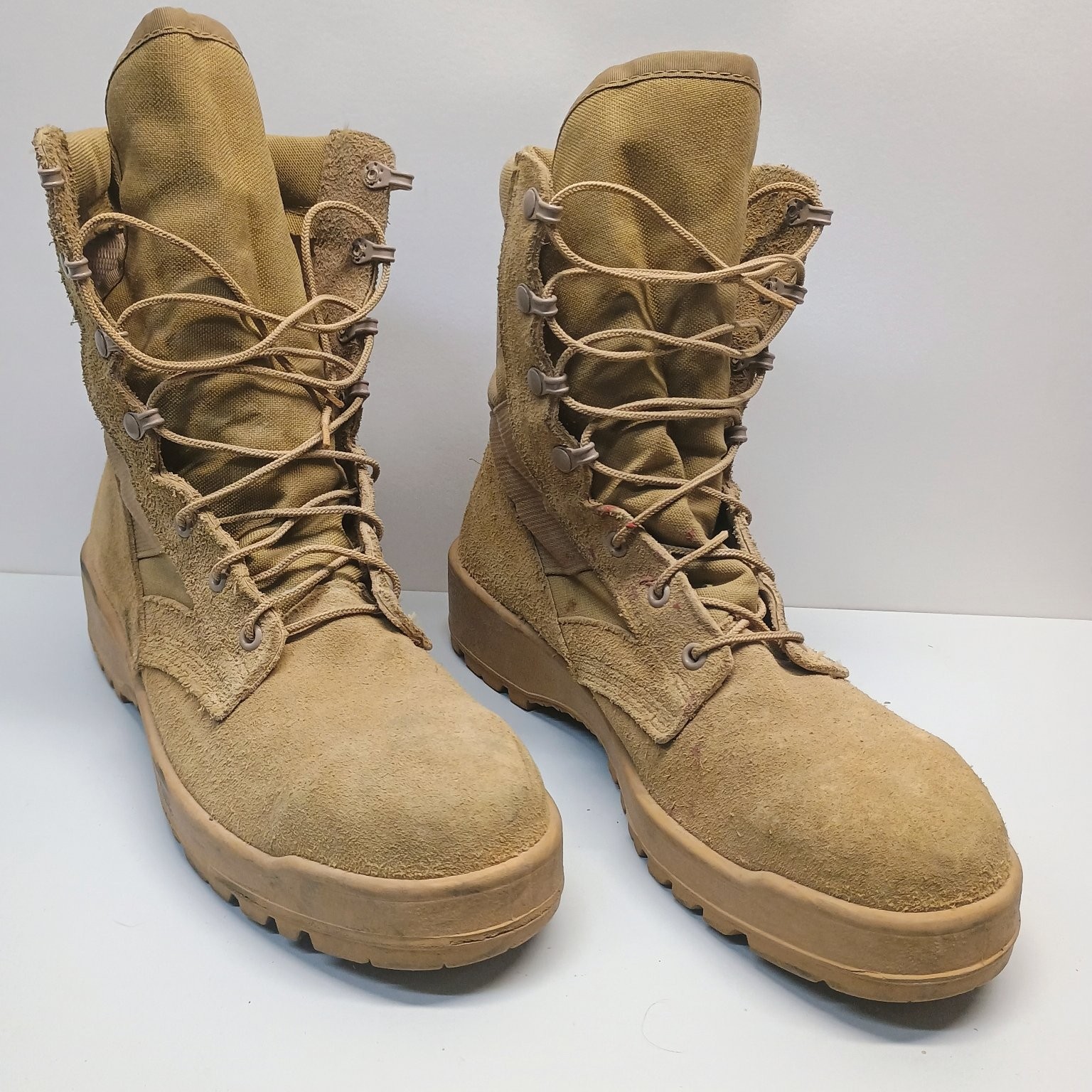 Military Combat Boots Men’s 10.5 Tan Leather Textile Vibram EH Safety Toe Mondo