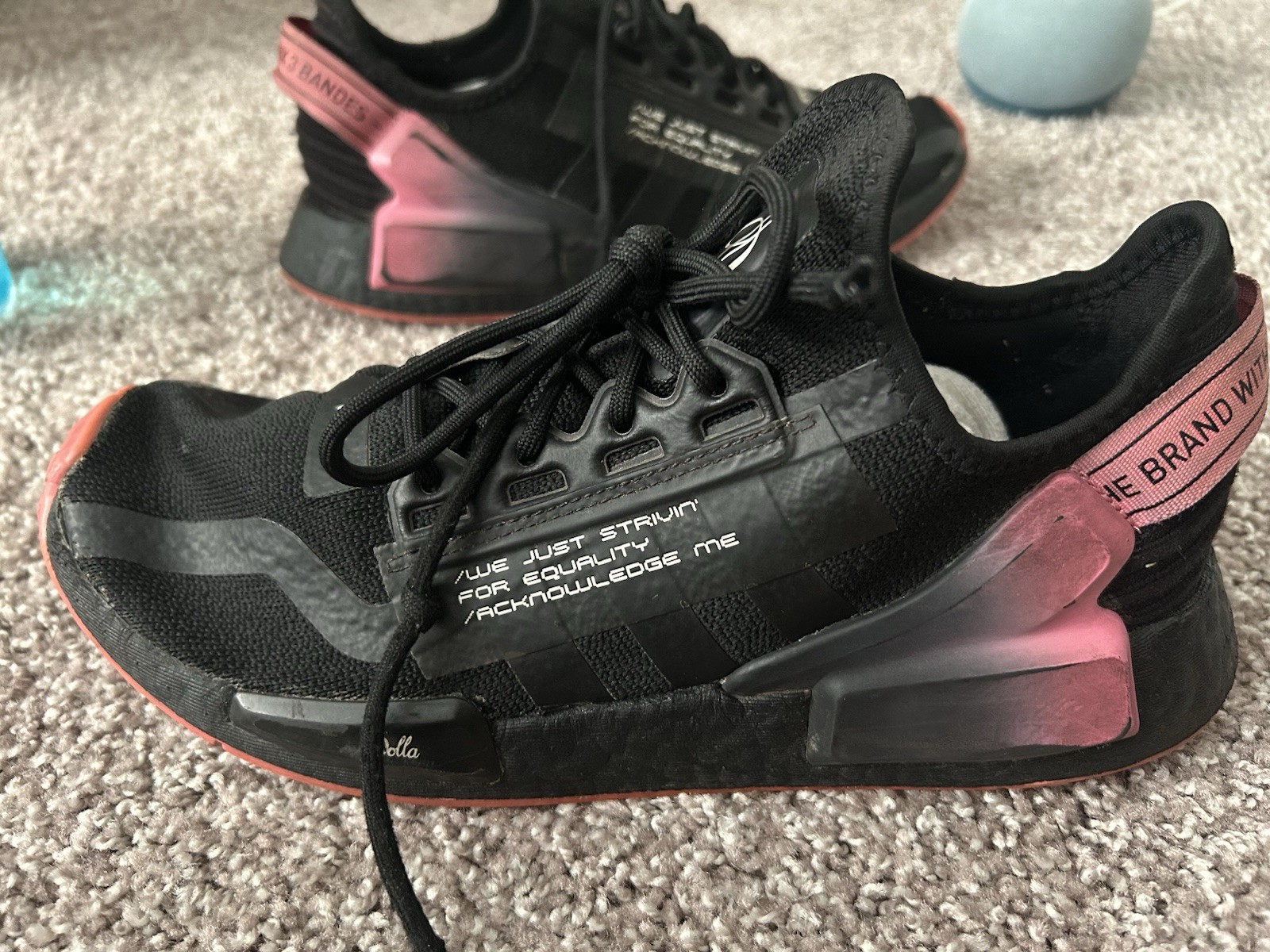 Damian Lillard x adidas NMD_R1 V2