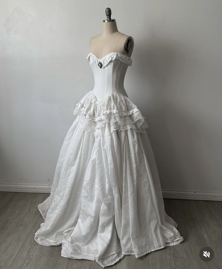 Vintage Wedding Dresses Sleeveless Lace A Line White Ivory Bridal Gowns