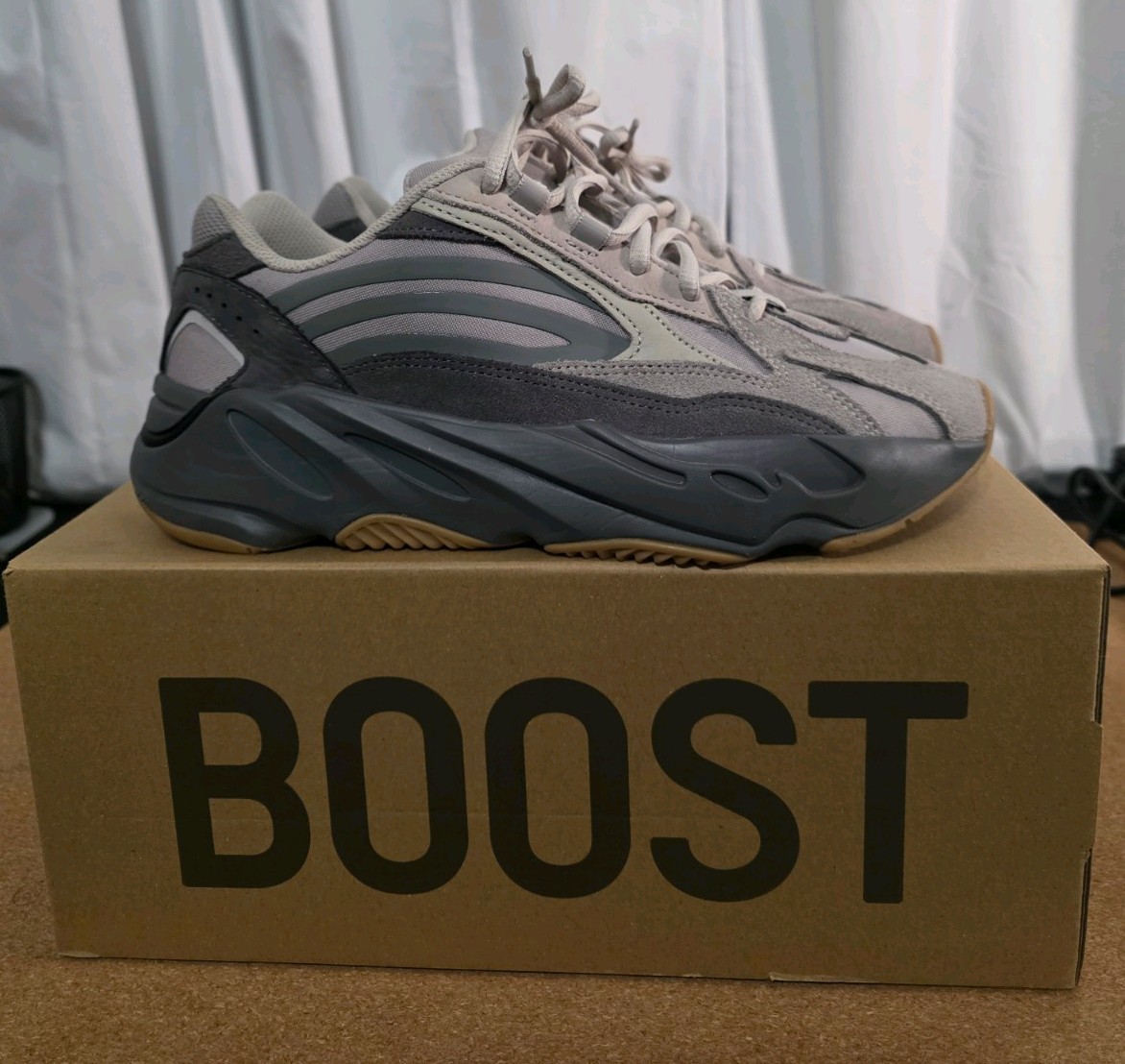 Adidas Yeezy Boost 700 V2 7.5 Tephra Gray Suede Low Top Sneakers FU7914