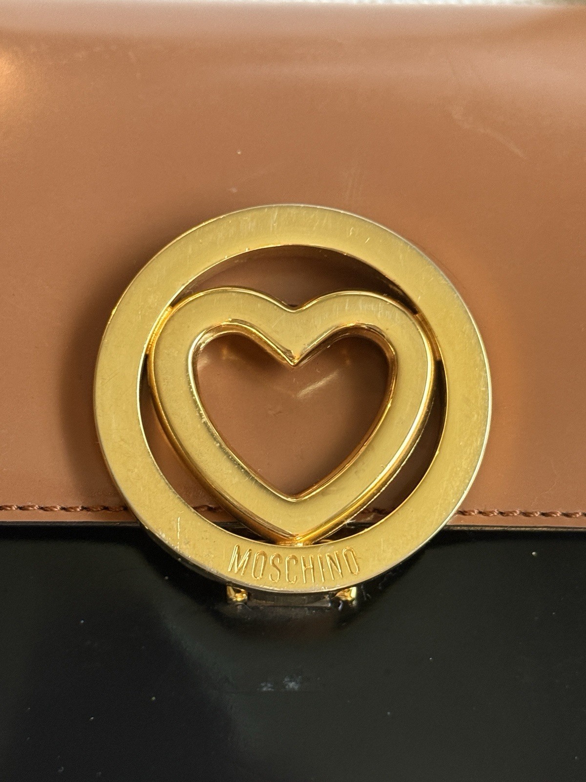 Vintage MOSCHINO Redwall Brown Black Ivory Leather Heart Clasp Crossbody Bag