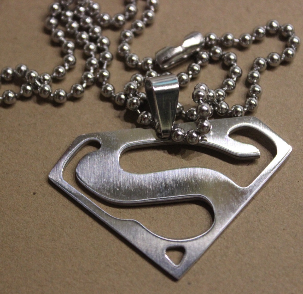 Retro Style SUPERMAN insignia S Shield PENDANT comes with 19″ chain