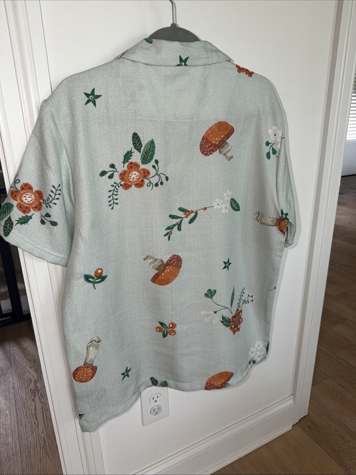 Malibu by Drill Men’s Medium Camp Shirt Blue Floral Mushroom AOP Print NWT
