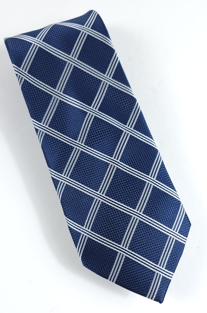 Pierre Cardin Blue Silver Diamond Pattern Neck Tie Classic Length 57″-60.